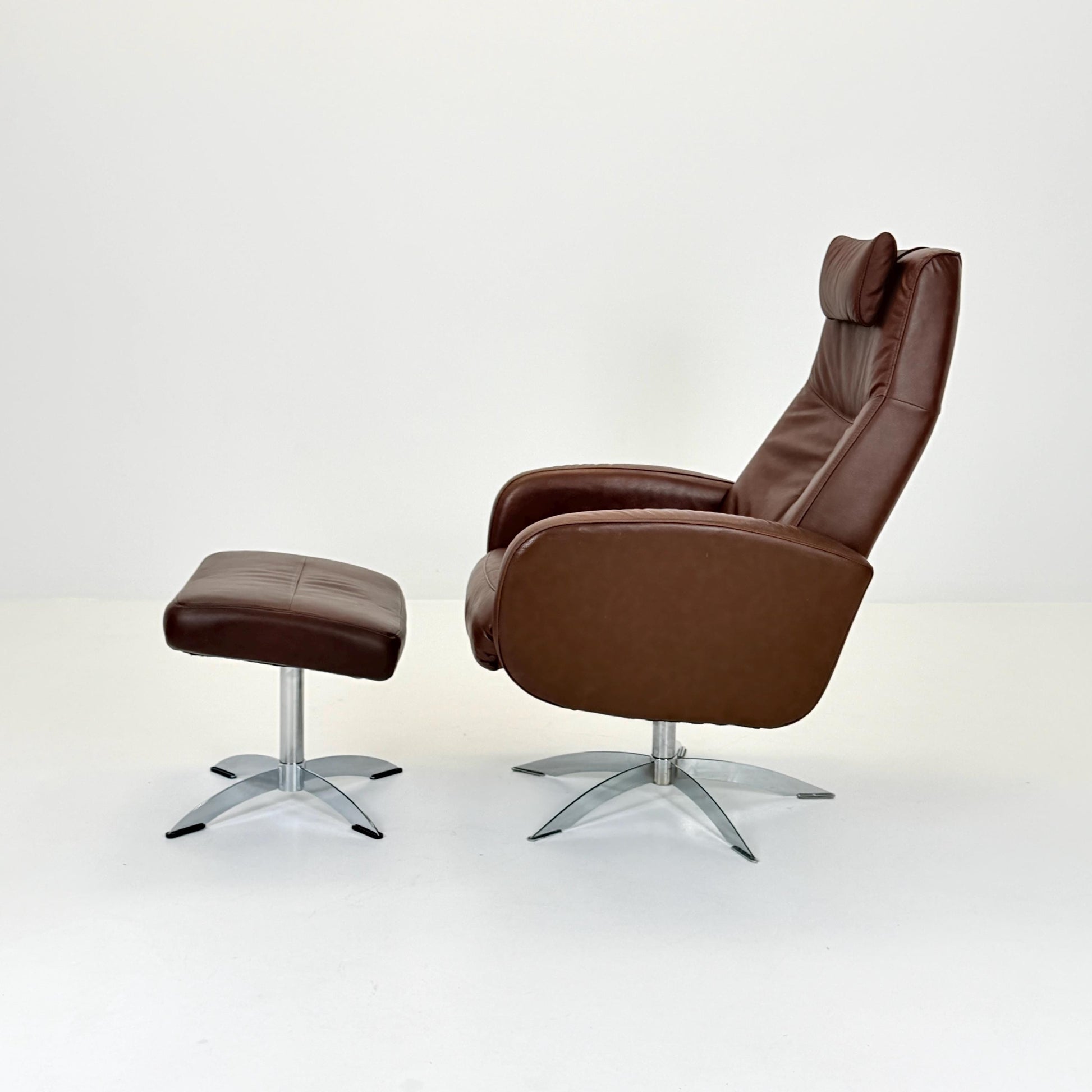 Mid Century Hjort Knudsen Danish Spinning Armchair & Ottoman – Brown Leather Swivel Lounge Chair – Denmark 1990s MCM