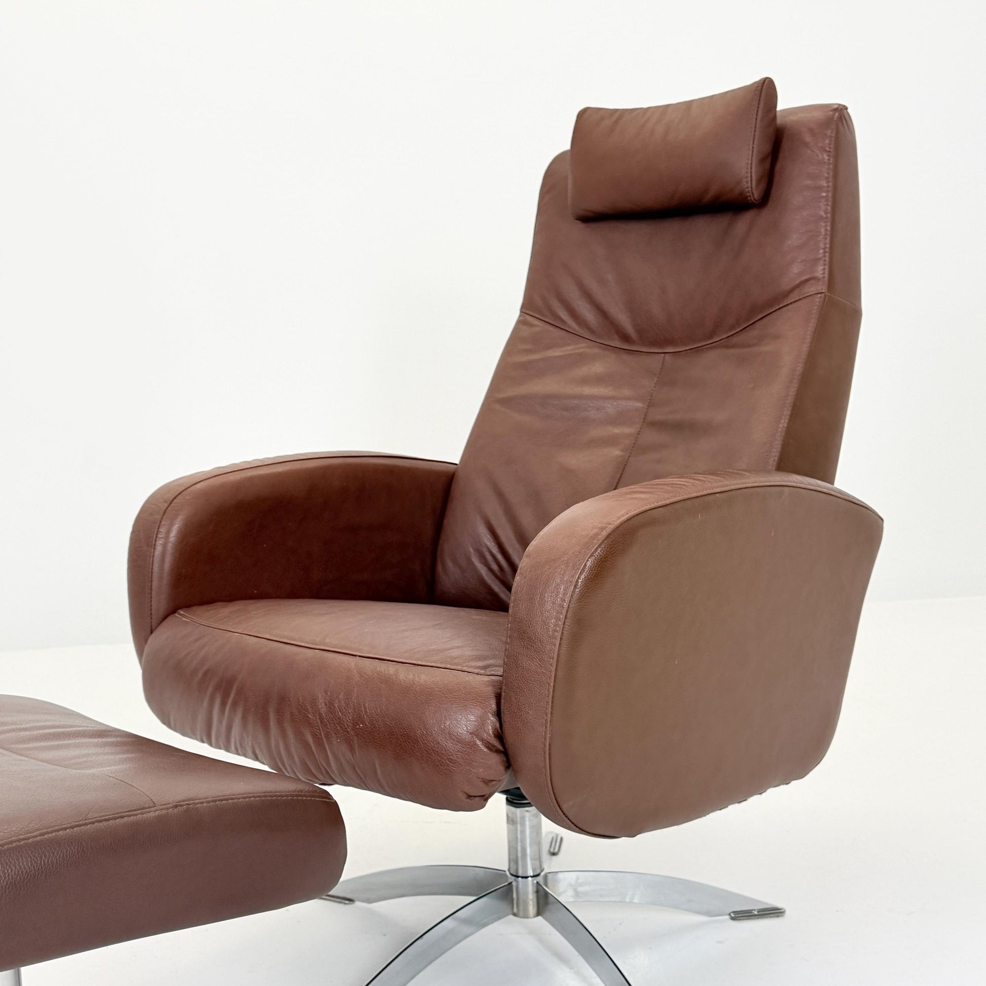 Mid Century Hjort Knudsen Danish Spinning Armchair & Ottoman – Brown Leather Swivel Lounge Chair – Denmark 1990s MCM
