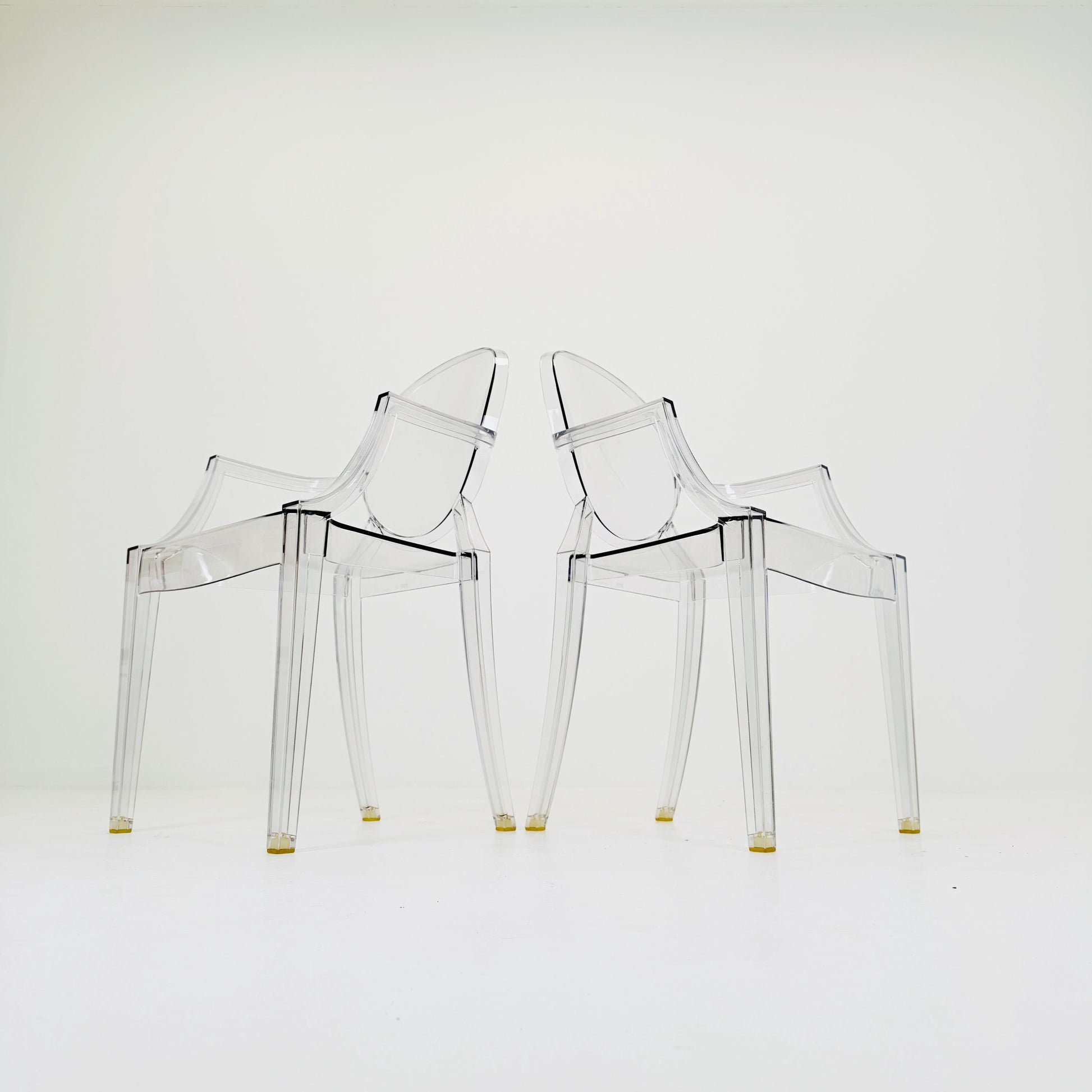 Set of 2 Louis Ghost Armchairs by Philippe Starck for Kartell – Transparent Polycarbonate Chairs, Italy 2000s