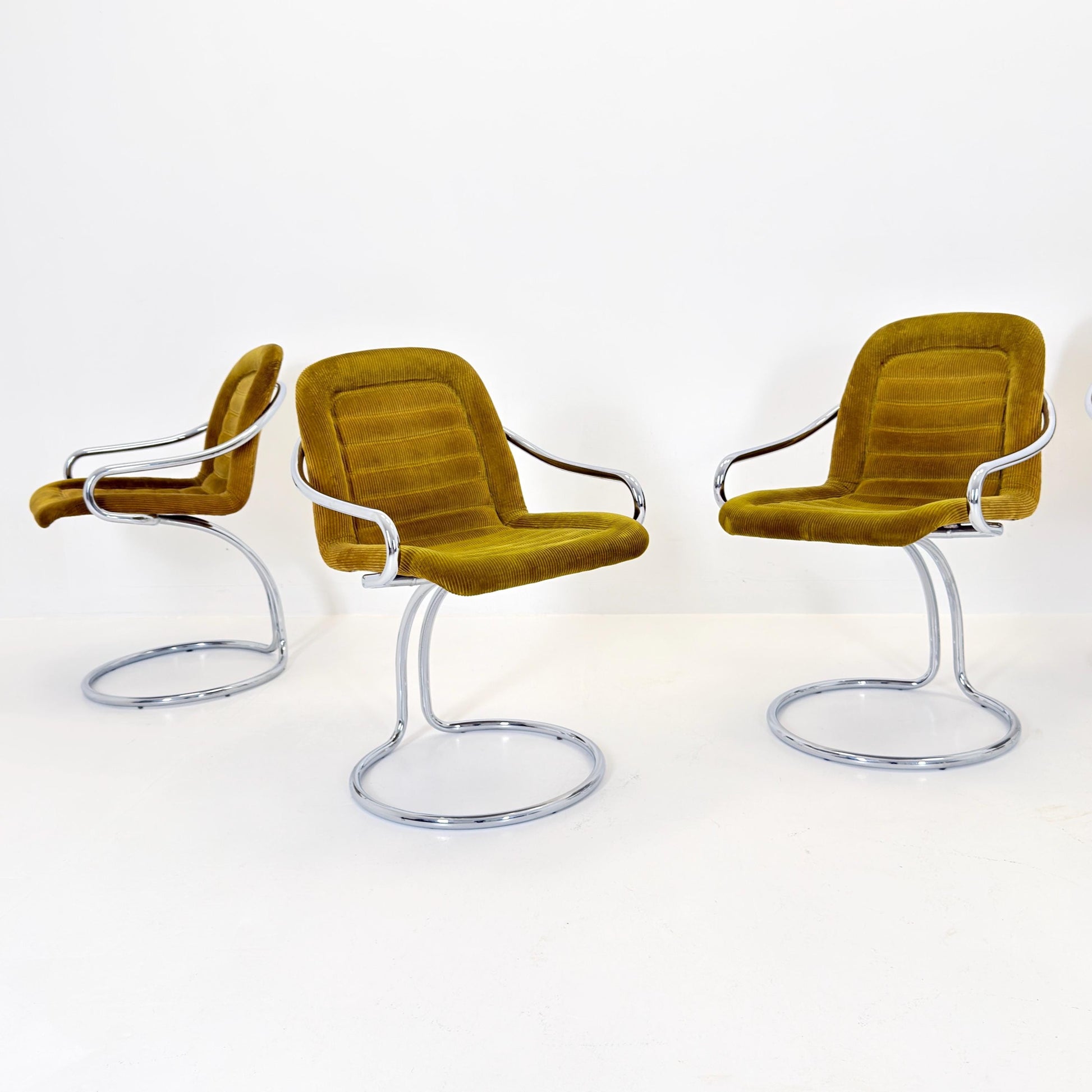 Set of 6 Mid century Cantilever Dining Chairs by Gastone Rinaldi Cantilever Dining Chairs – for RIMA Italy 1970s