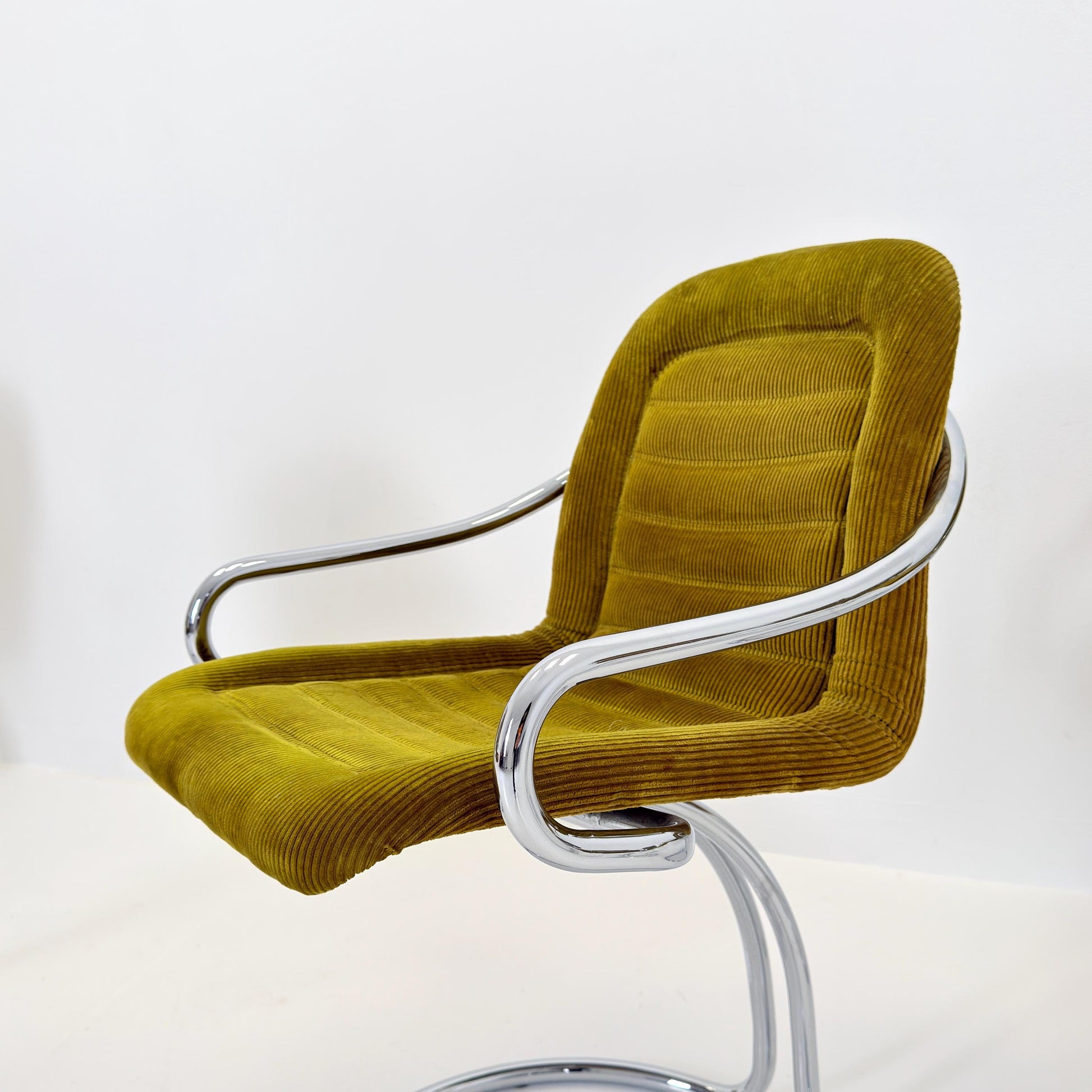 Set of 6 Mid century Cantilever Dining Chairs by Gastone Rinaldi Cantilever Dining Chairs – for RIMA Italy 1970s