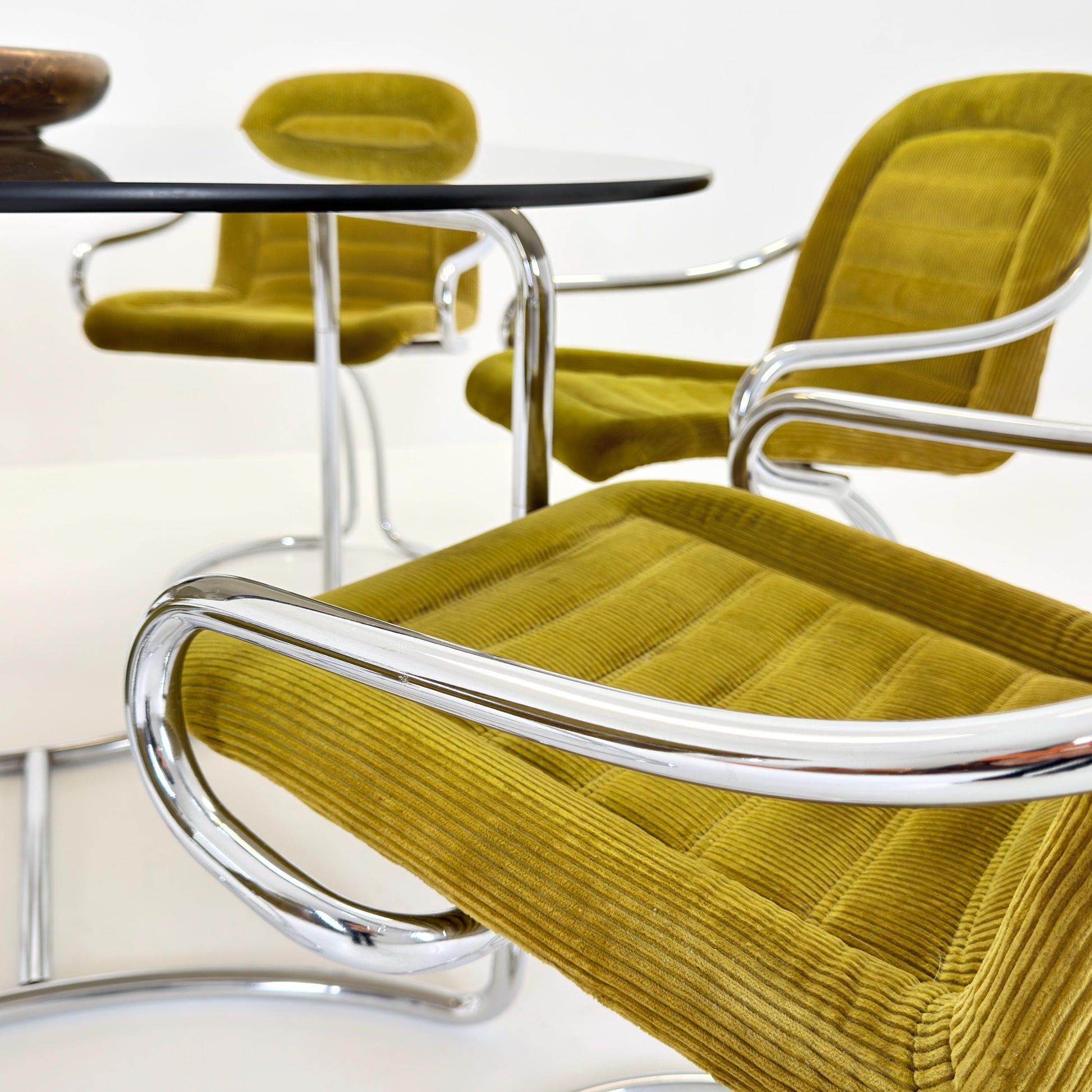 Set of 6 Mid century Cantilever Dining Chairs by Gastone Rinaldi Cantilever Dining Chairs – for RIMA Italy 1970s