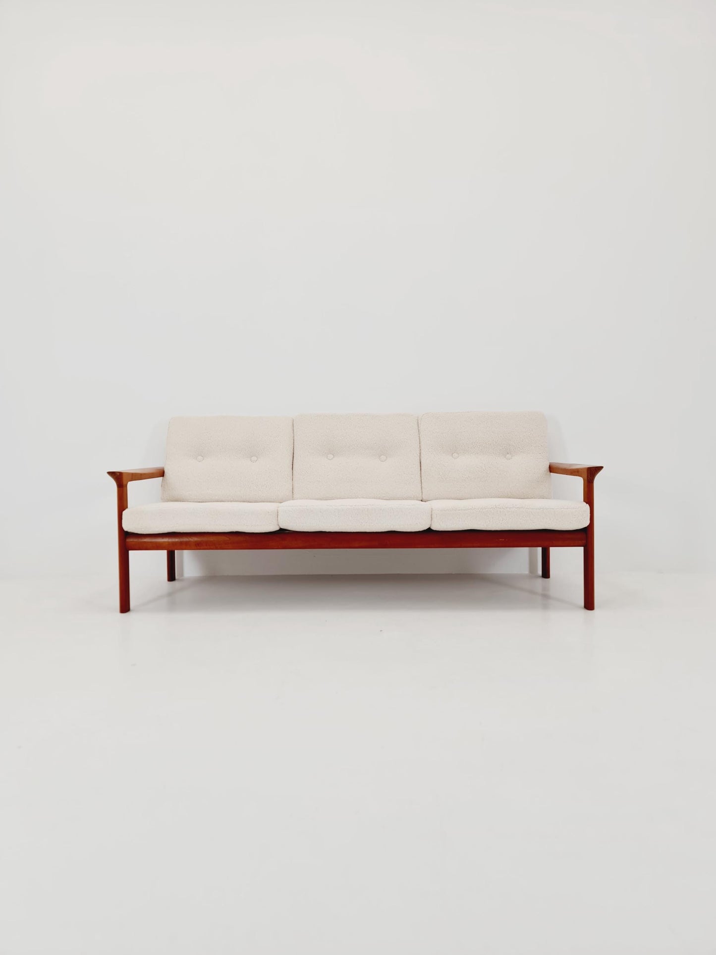 Mid century easy lounge couch by Sven ellekaer for komfort teak , 1960s