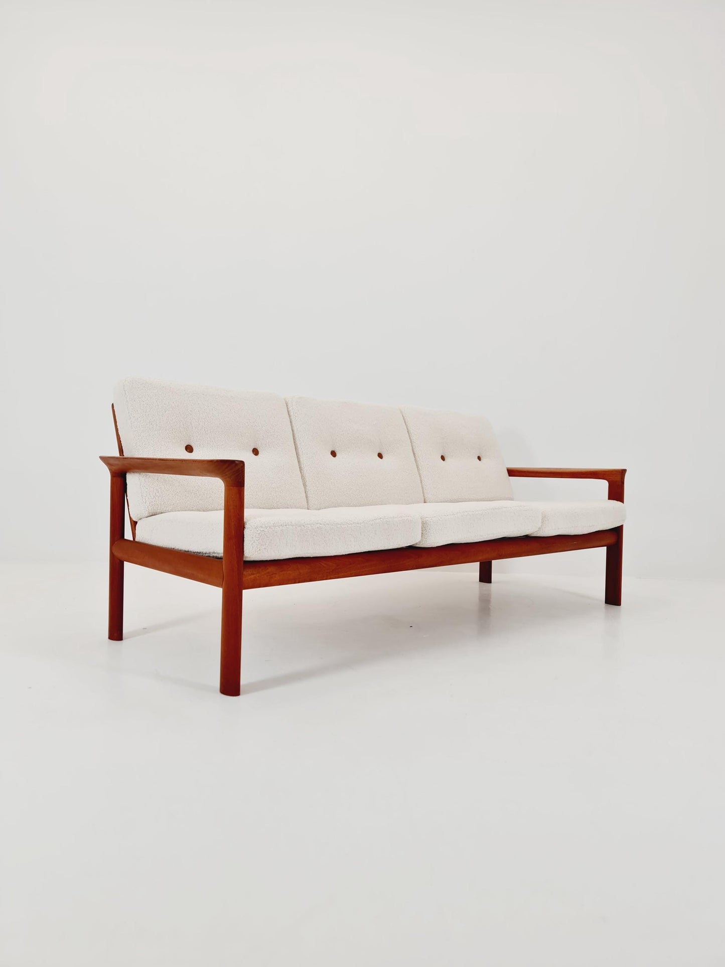 Mid century easy lounge couch by Sven ellekaer for komfort teak , 1960s
