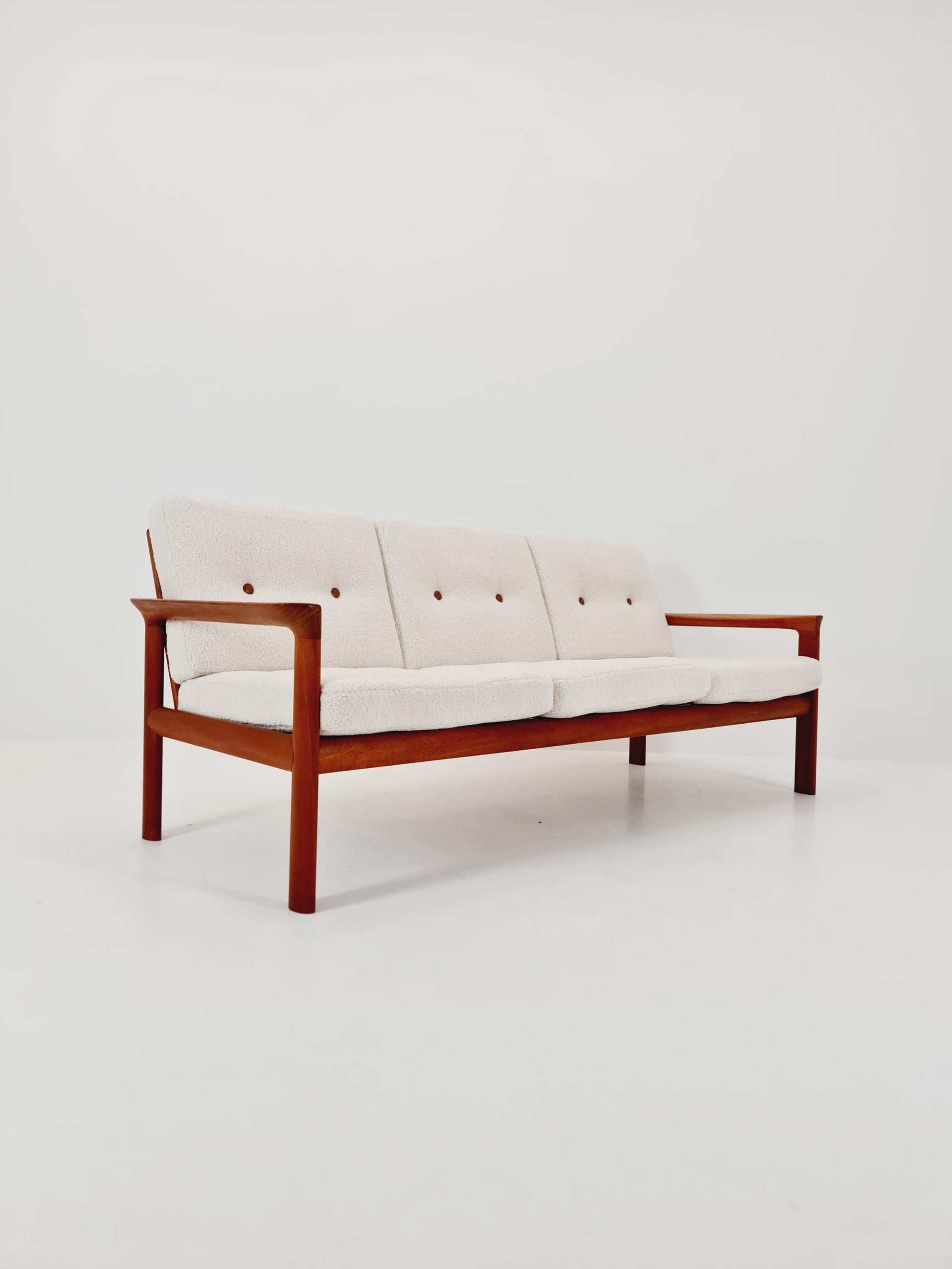 Mid century easy lounge couch by Sven ellekaer for komfort teak , 1960s