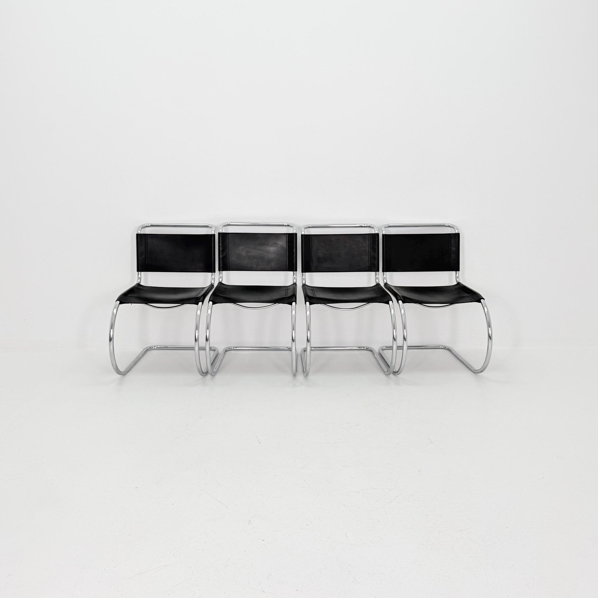 Set of 4 MR10 lounge black leather chairs design by Ludwig Mies van der Rohe , 1980s Italy