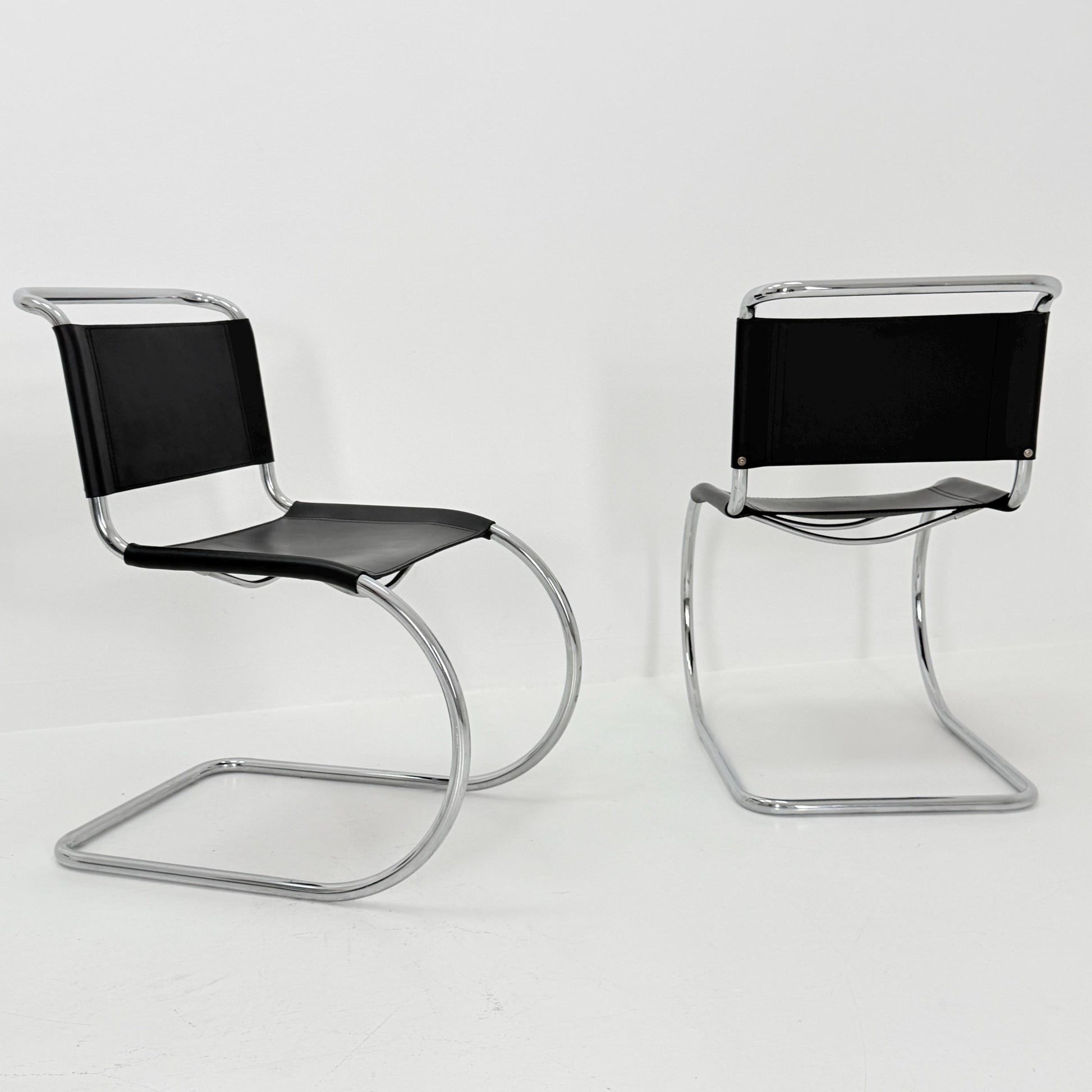 Set of 4 MR10 lounge black leather chairs design by Ludwig Mies van der Rohe , 1980s Italy