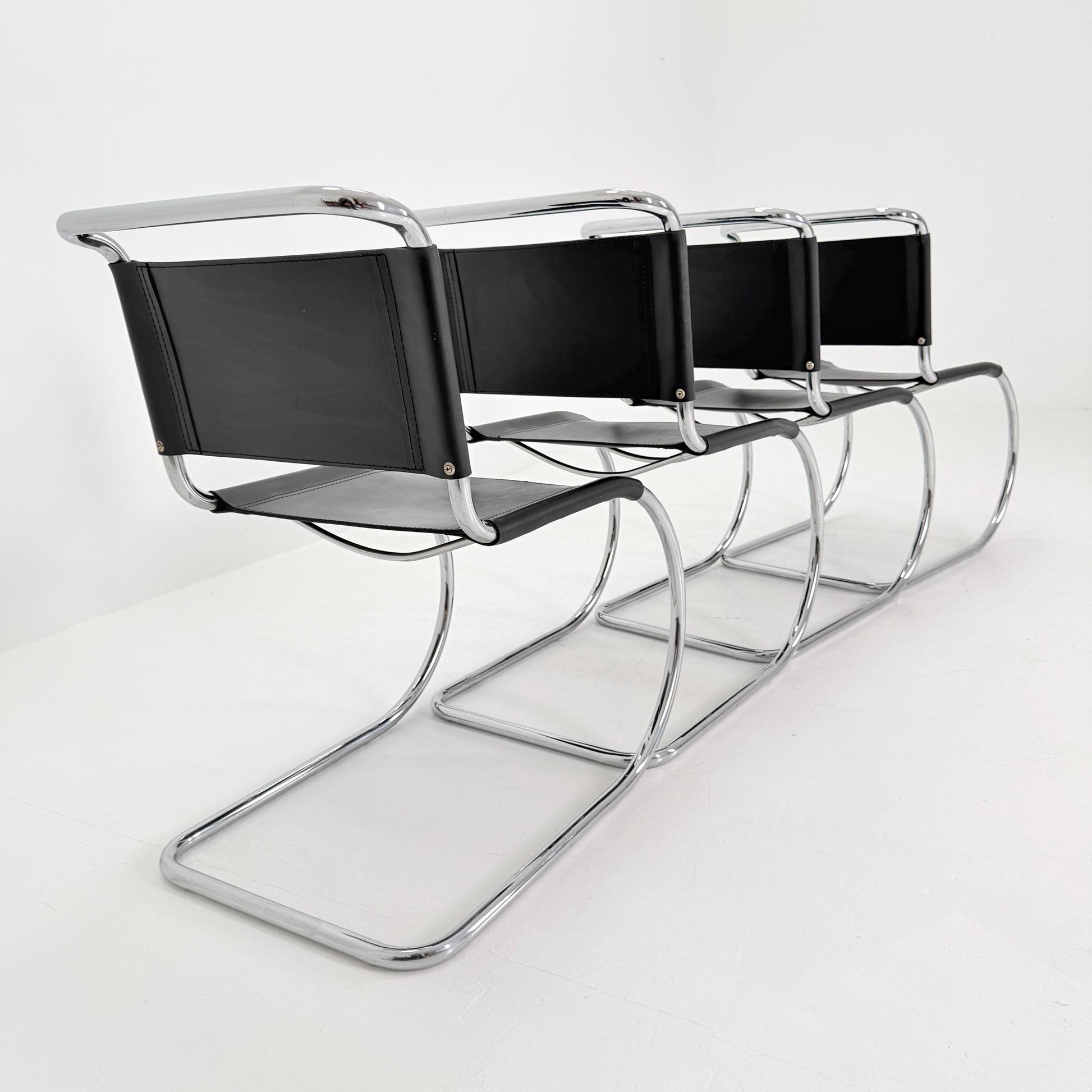 Set of 4 MR10 lounge black leather chairs design by Ludwig Mies van der Rohe , 1980s Italy