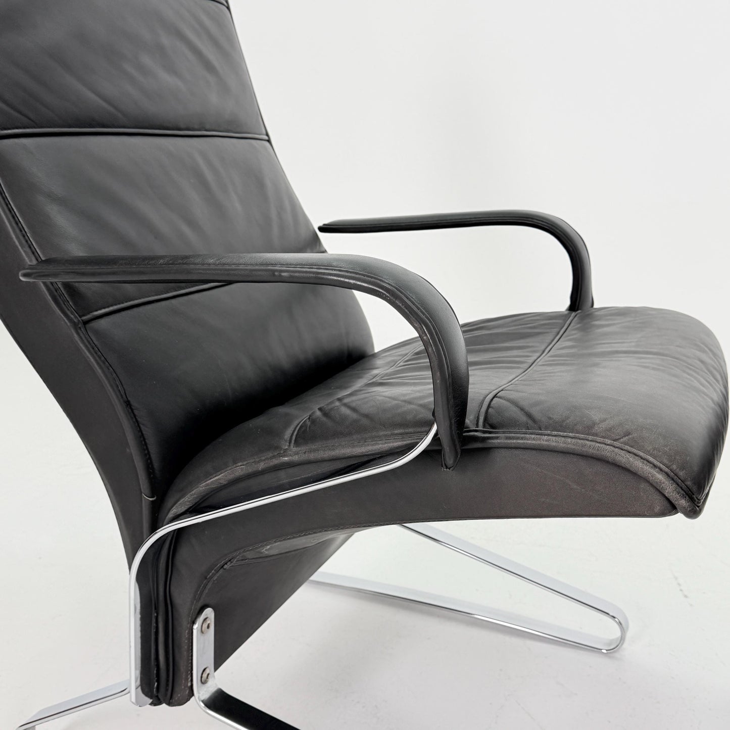 Mid Century Modern Lounge Chair / Ottoman Attributed to Kastholm & Fabricius – Black Leather -Chrome Armchair, Germany 1980s