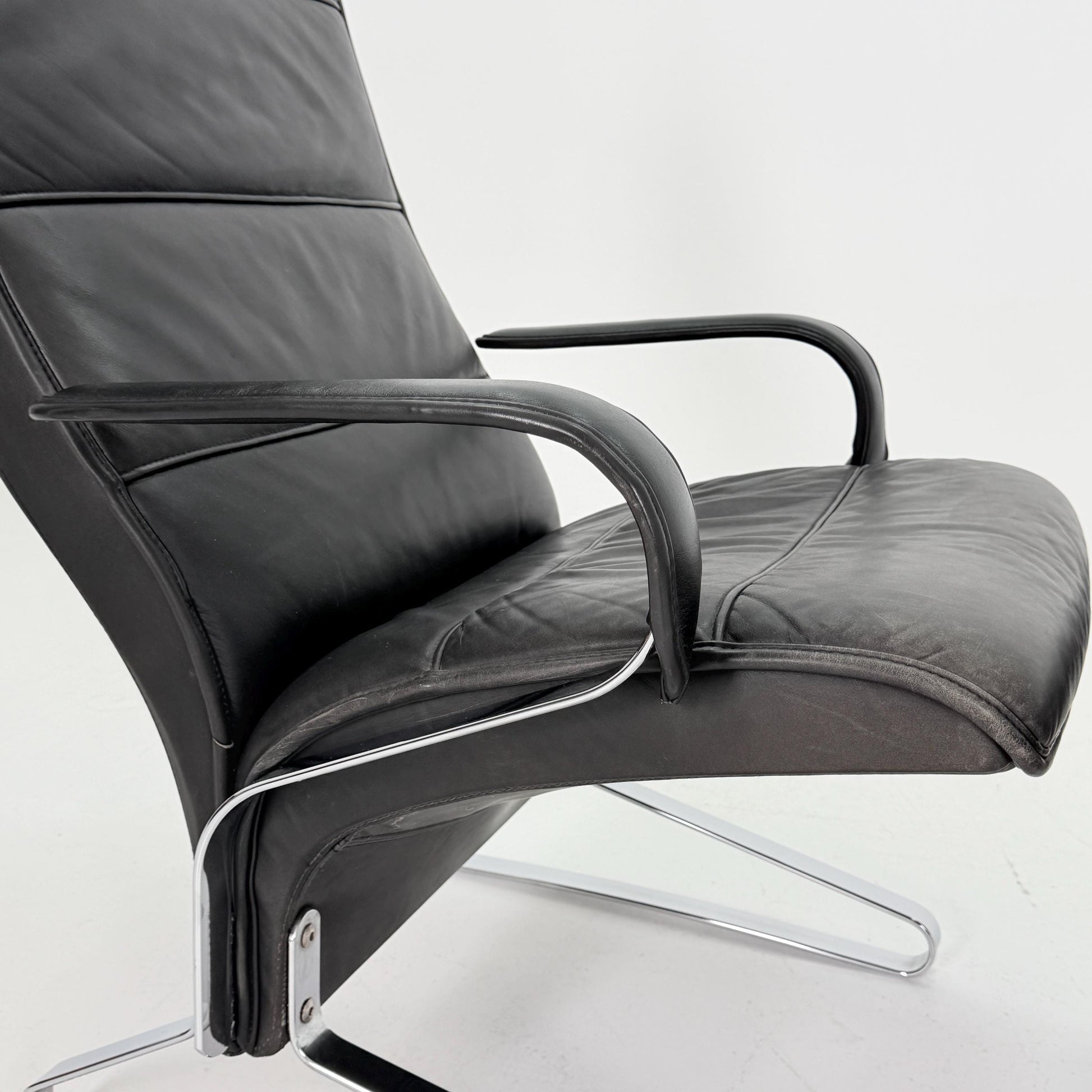 Mid Century Modern Lounge Chair / Ottoman Attributed to Kastholm & Fabricius – Black Leather -Chrome Armchair, Germany 1980s