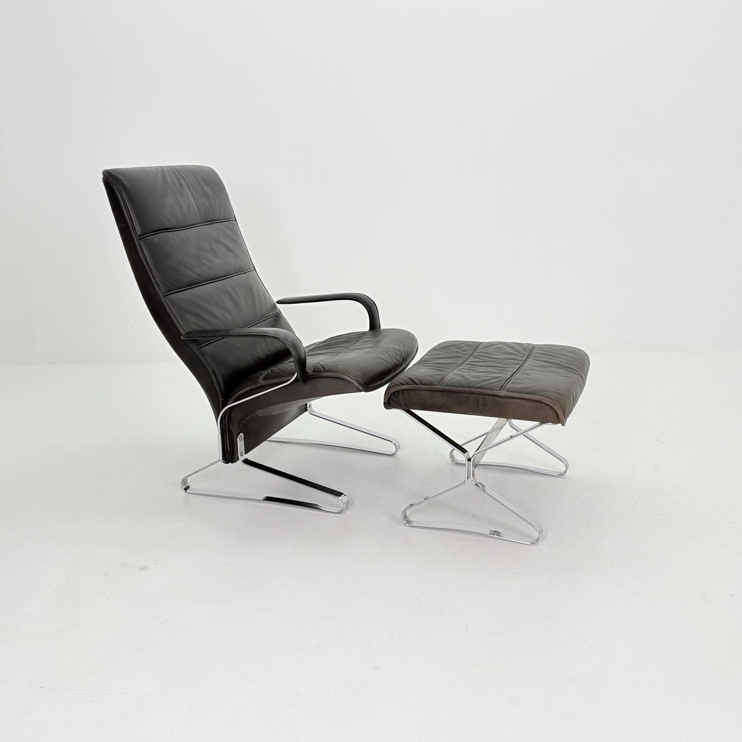 Mid Century Modern Lounge Chair / Ottoman Attributed to Kastholm & Fabricius – Black Leather -Chrome Armchair, Germany 1980s