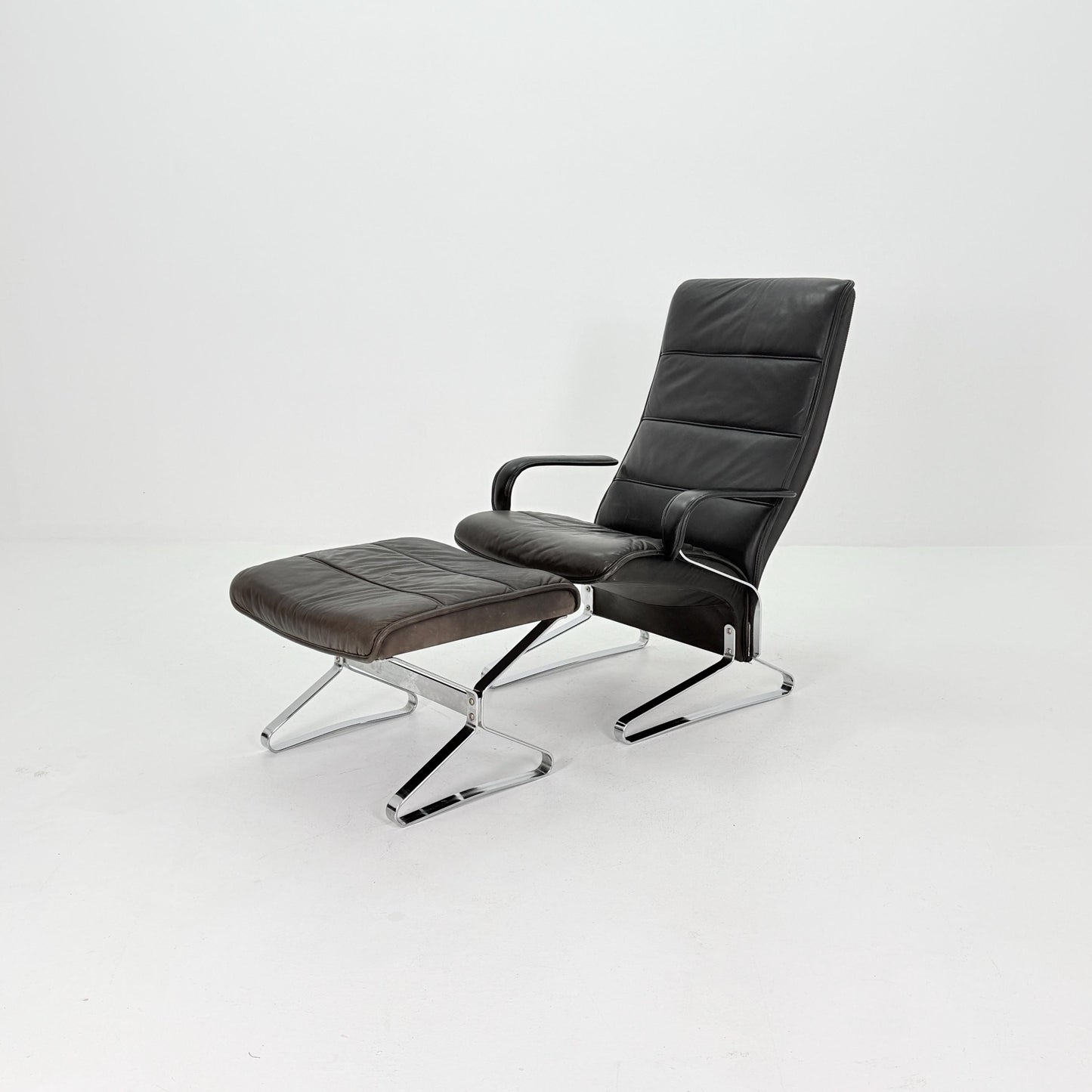 Mid Century Modern Lounge Chair / Ottoman Attributed to Kastholm & Fabricius – Black Leather -Chrome Armchair, Germany 1980s