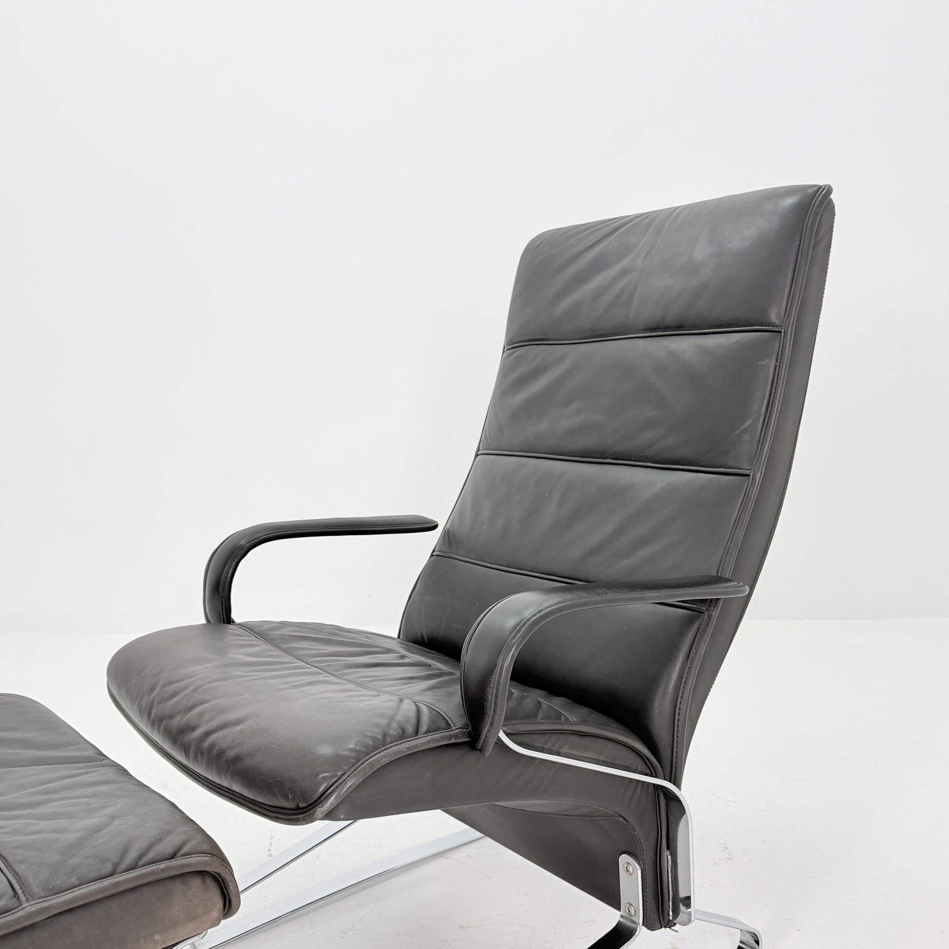Mid Century Modern Lounge Chair / Ottoman Attributed to Kastholm & Fabricius – Black Leather -Chrome Armchair, Germany 1980s