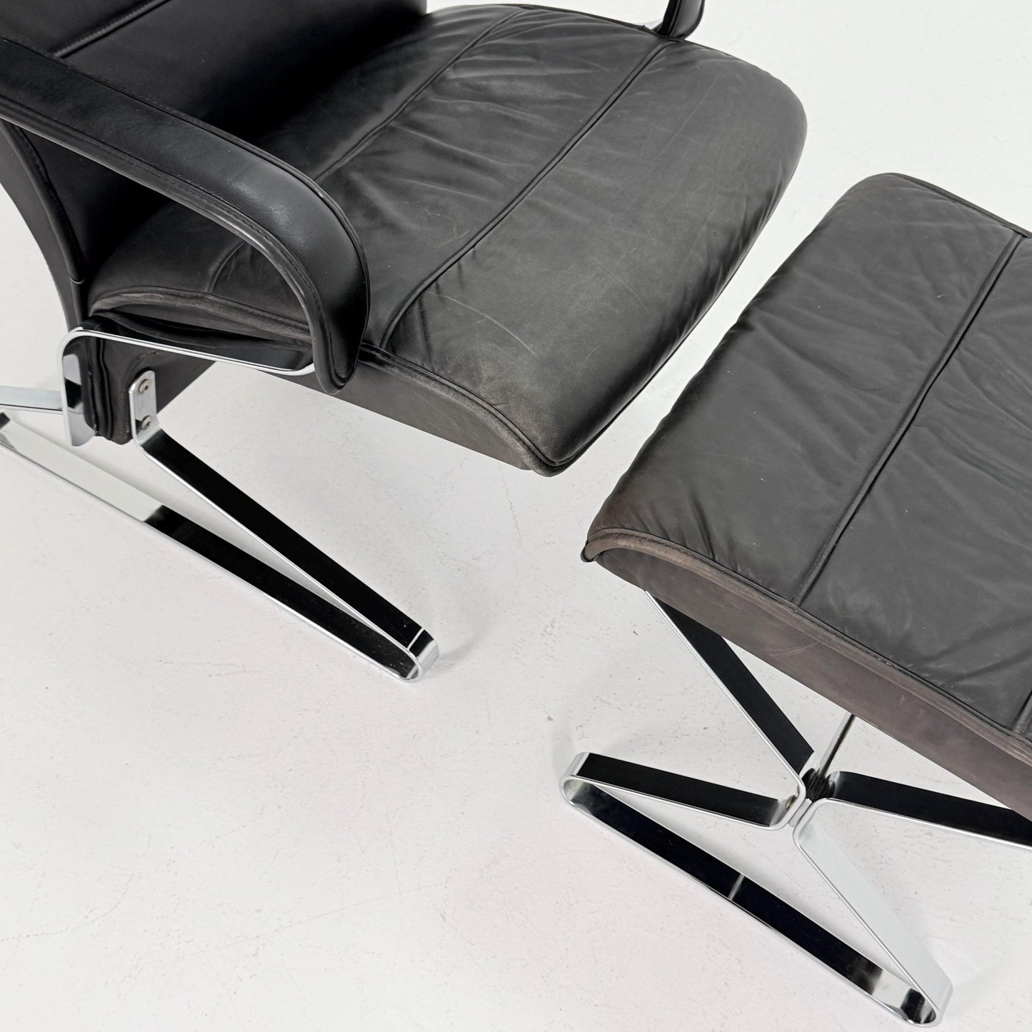 Mid Century Modern Lounge Chair / Ottoman Attributed to Kastholm & Fabricius – Black Leather -Chrome Armchair, Germany 1980s