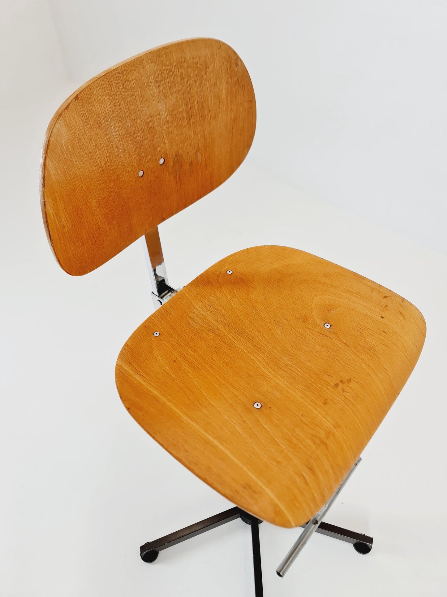 1of 2 Bauhaus swivel office/Bar chair in solid wood By Bima 1960s