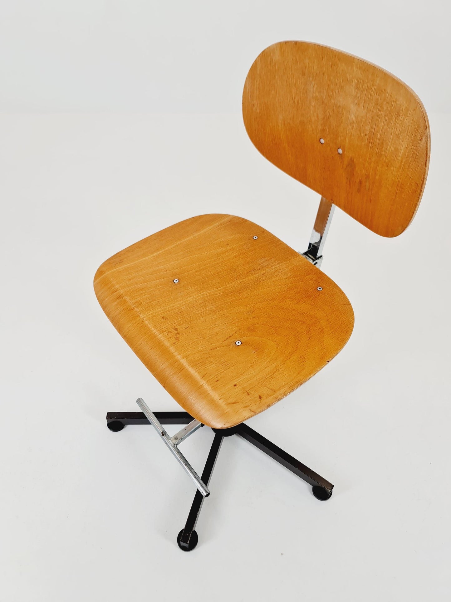 1of 2 Bauhaus swivel office/Bar chair in solid wood By Bima 1960s