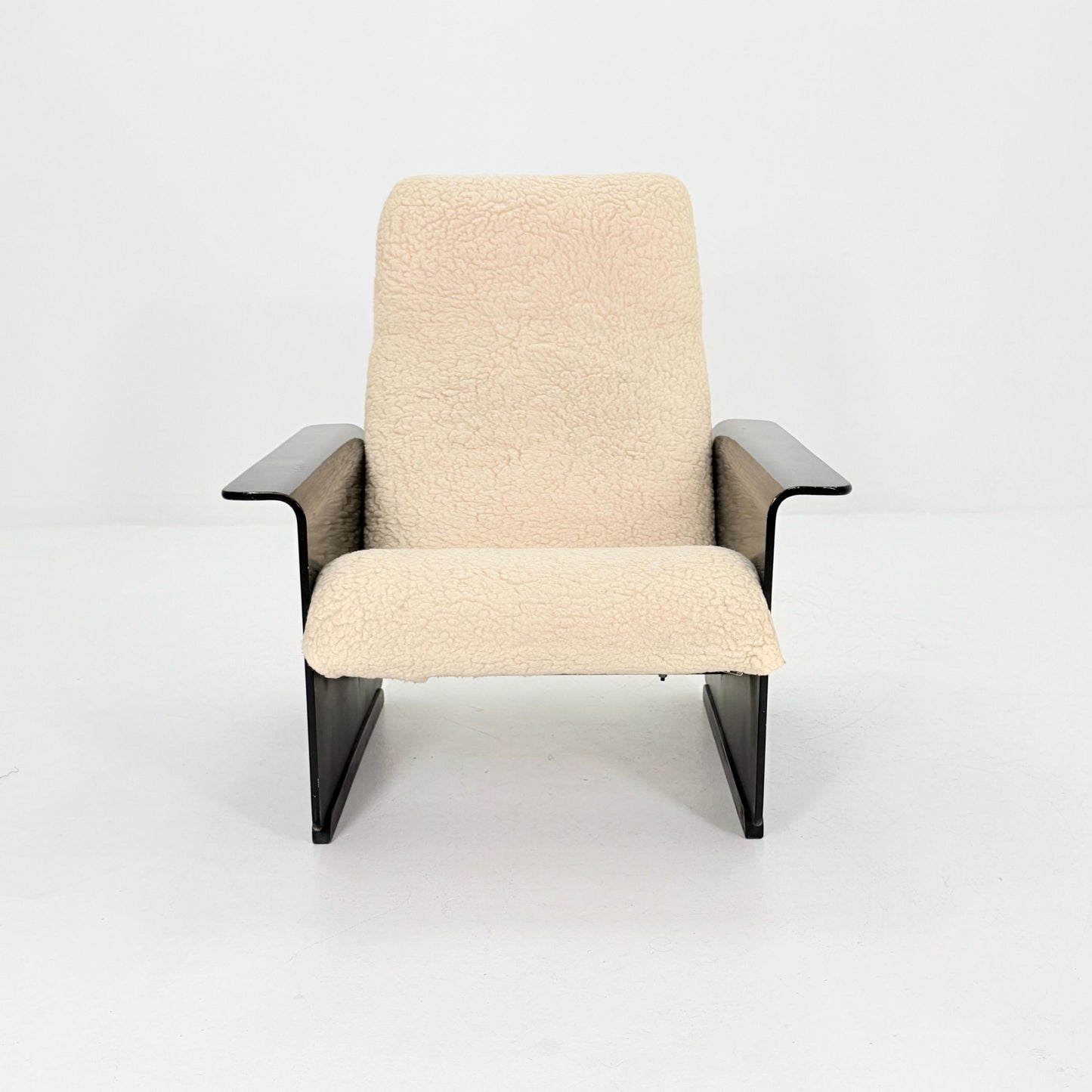 Mid Century Space Age Lounge Chair, Faux Fur Teddy Fabric & Black Wood Base, Germany 1980s,