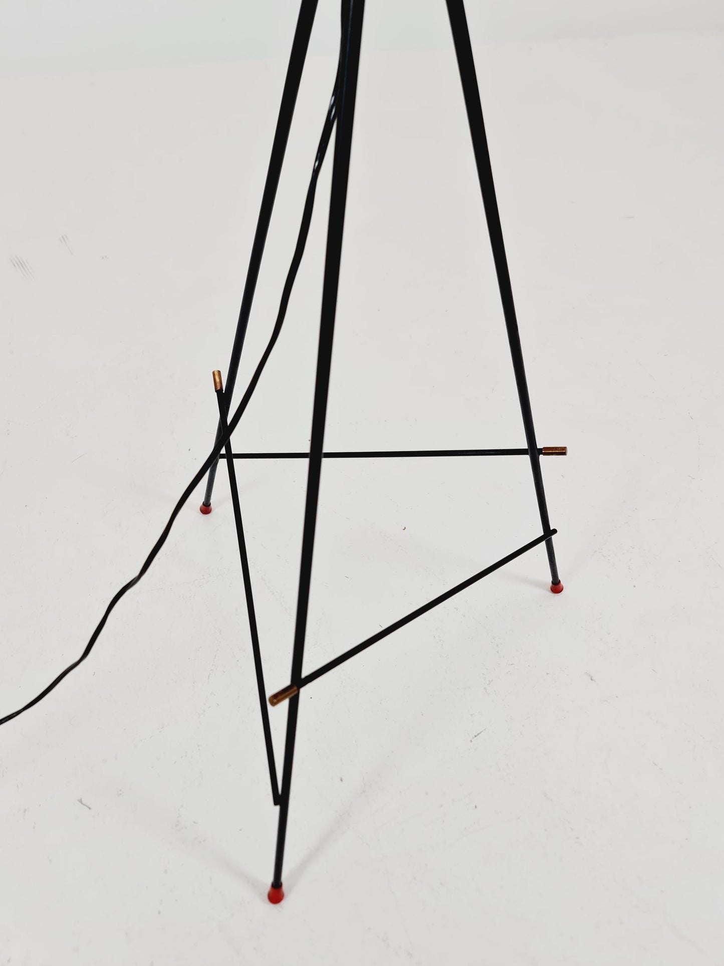 Mid century Tripod Italian floor lamp Red Glas & Brass Details 1950s