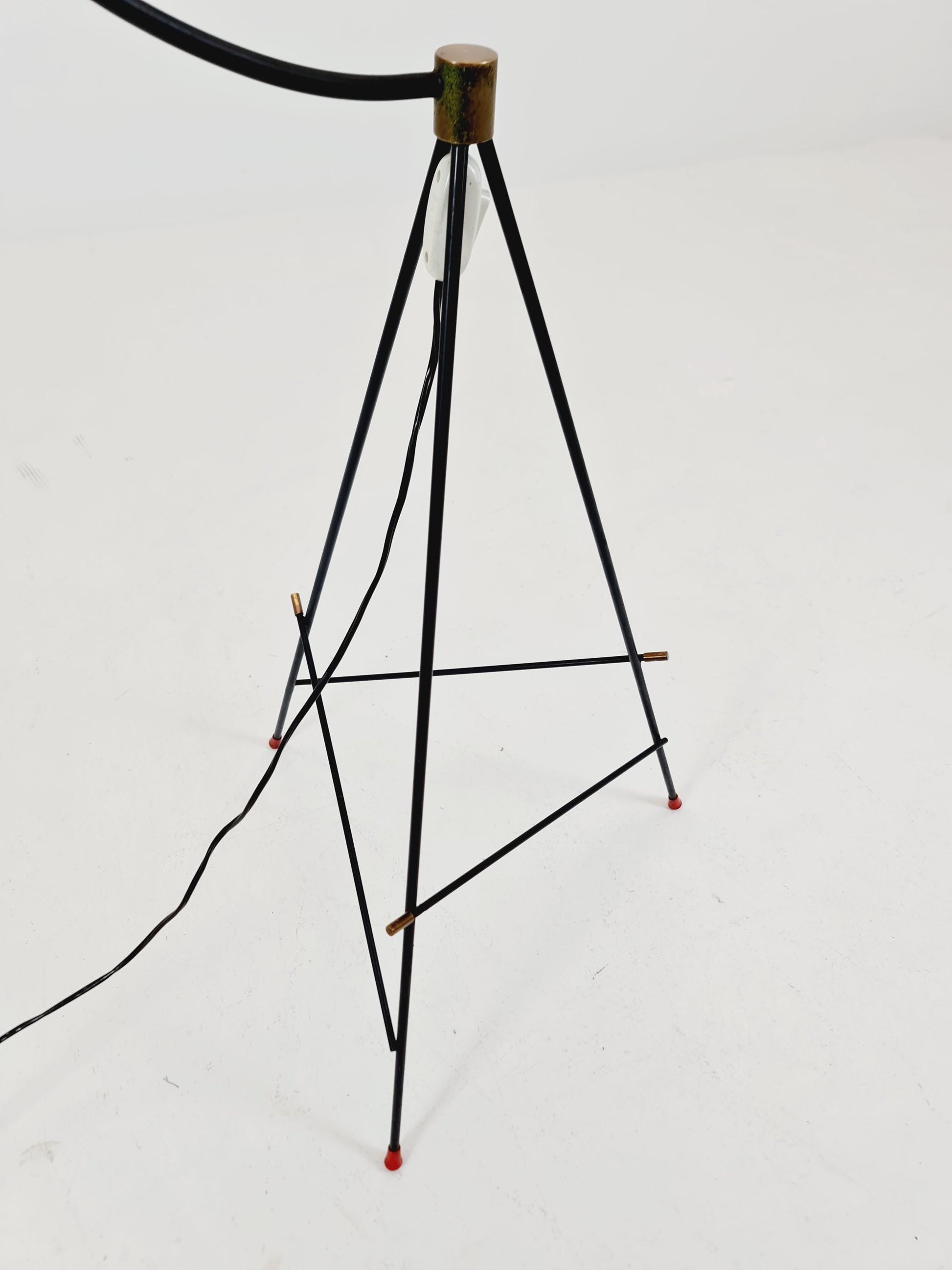 Mid century Tripod Italian floor lamp Red Glas & Brass Details 1950s