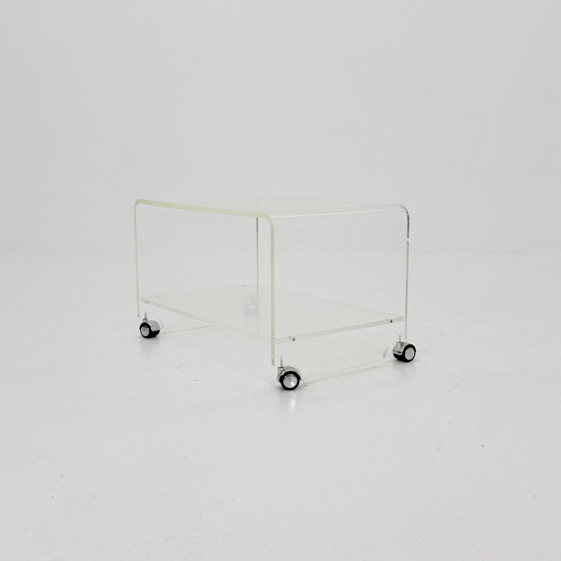 Space age Plexiglass Trolley-side table by Michel Dumas for Roche Bobois 1970s