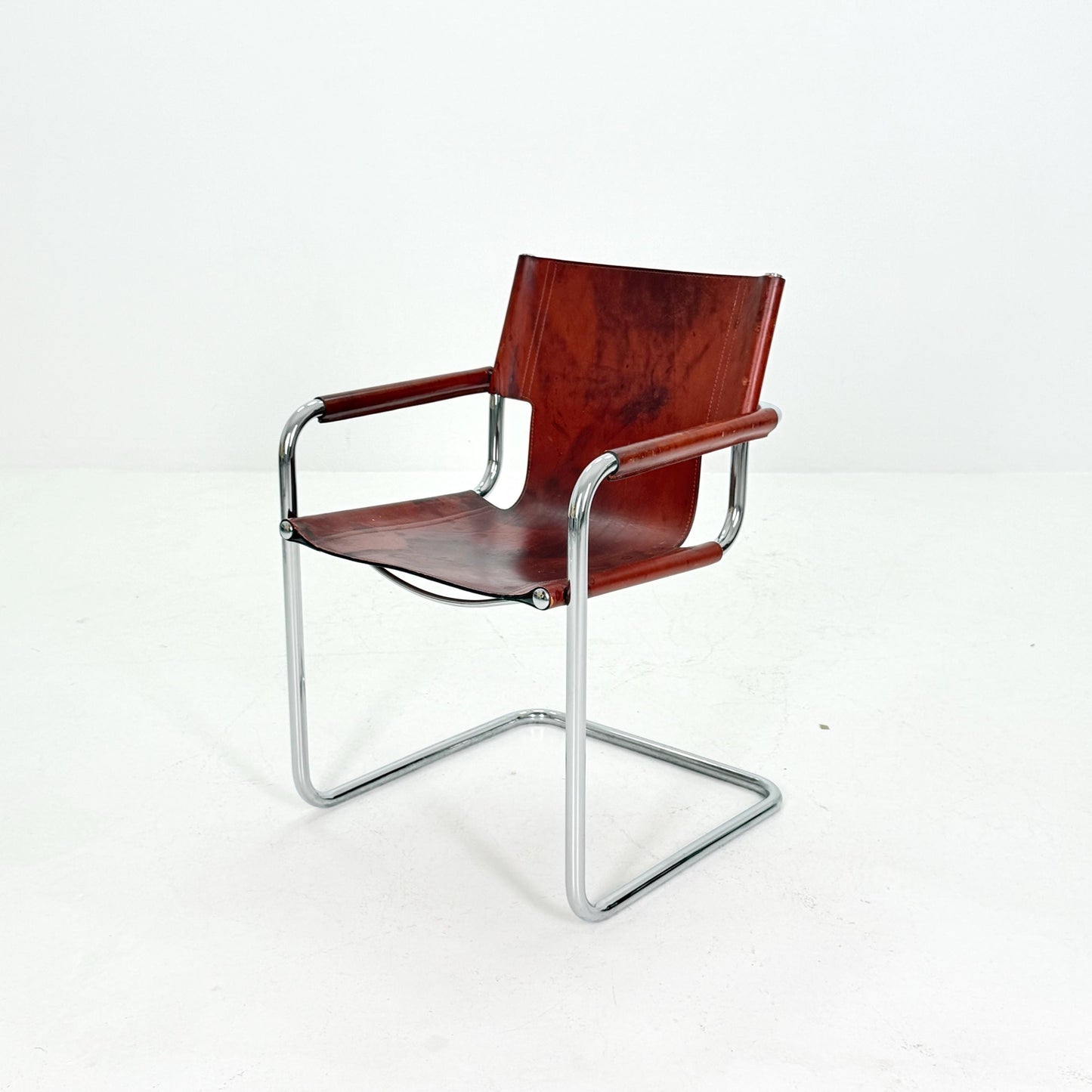 Mid century Bauhaus Matteo Grassi visitor chair MG5 in wine red leather 1970s Italy