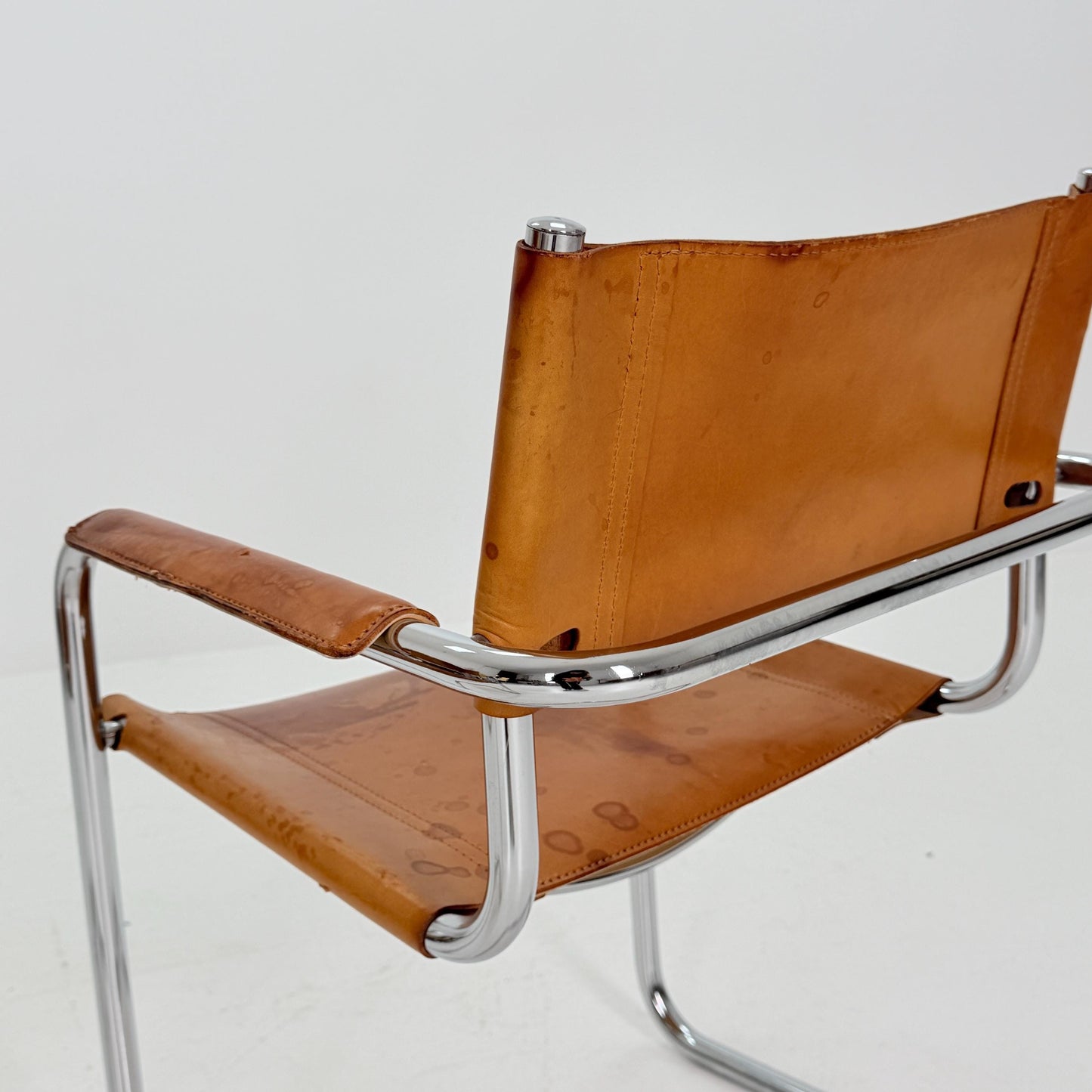 Set of 2 Mid century Bauhaus cognac armchairs by Mart stam & Marcel Brauer for Steel Line 1990s Italy