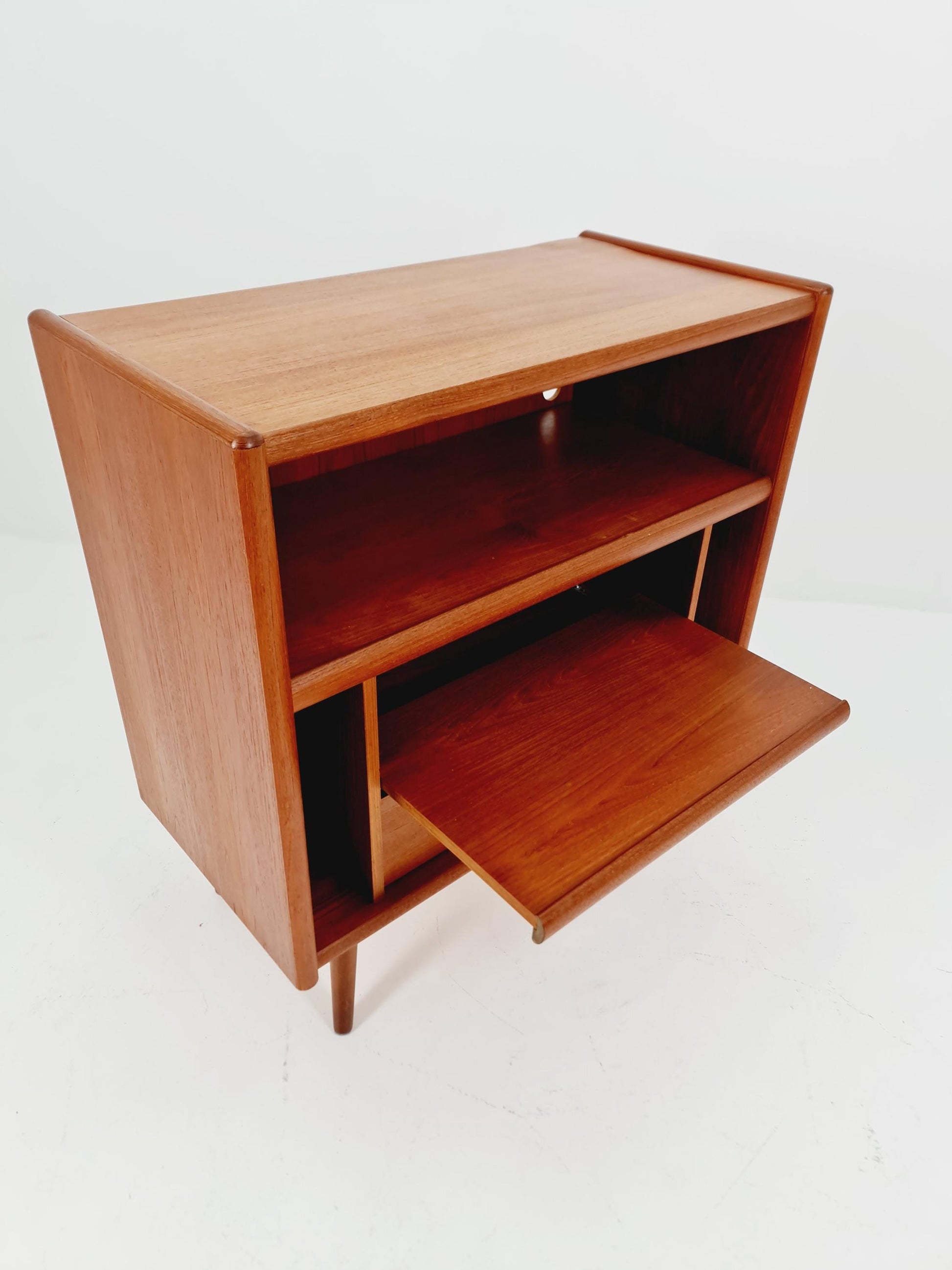 Mid century Solid Danish teak hallway cabinet, Record cabinet By Dyrlund 1960s