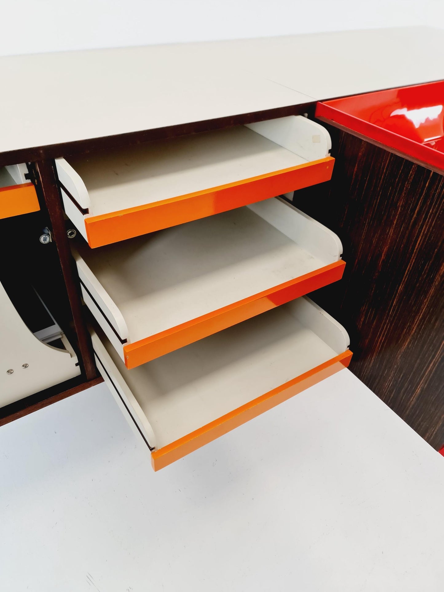 DF2000 Sideboard by Raymond Loewy – Iconic French Design – Red Plastic Doors – 1970s