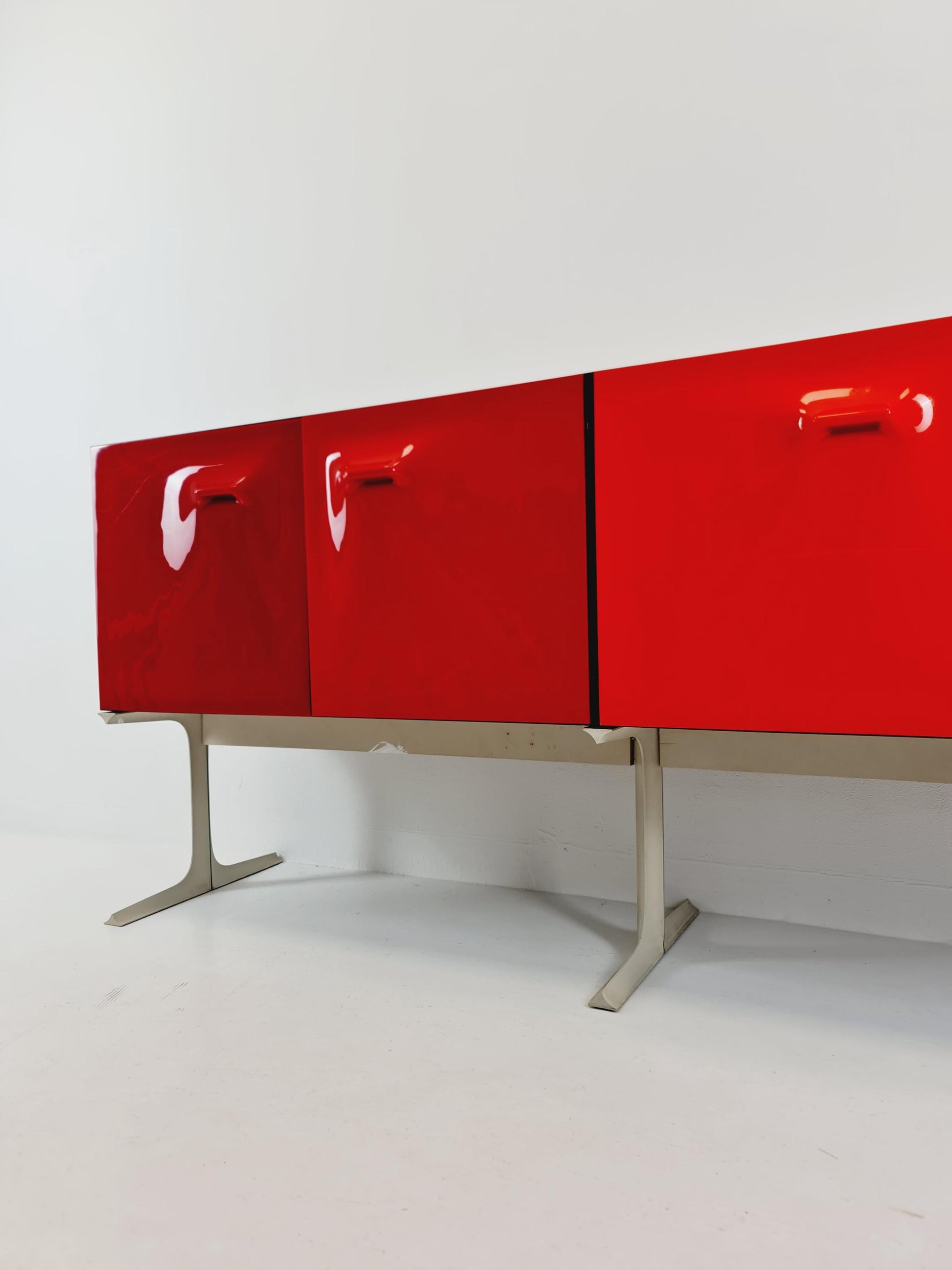 DF2000 Sideboard by Raymond Loewy – Iconic French Design – Red Plastic Doors – 1970s