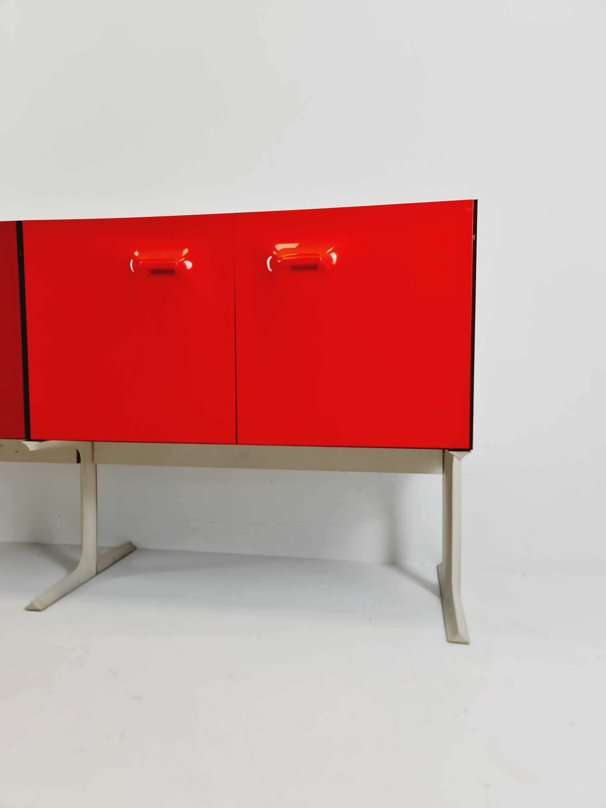 DF2000 Sideboard by Raymond Loewy – Iconic French Design – Red Plastic Doors – 1970s