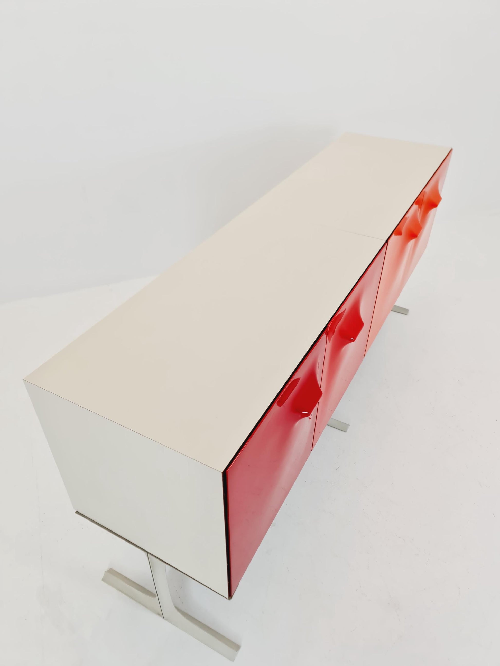 DF2000 Sideboard by Raymond Loewy – Iconic French Design – Red Plastic Doors – 1970s