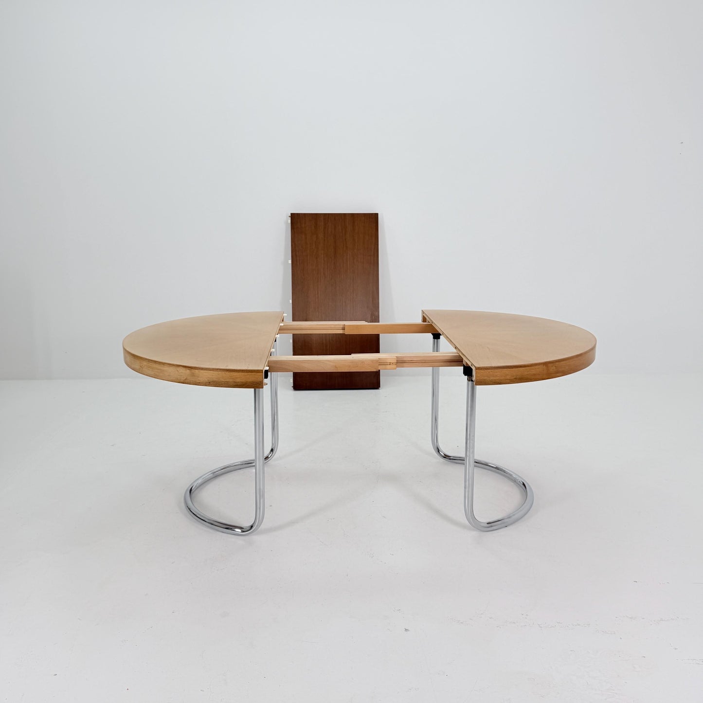 Mid Century Bauhaus Extendable Round Dining Table by Alma, Germany 1970s