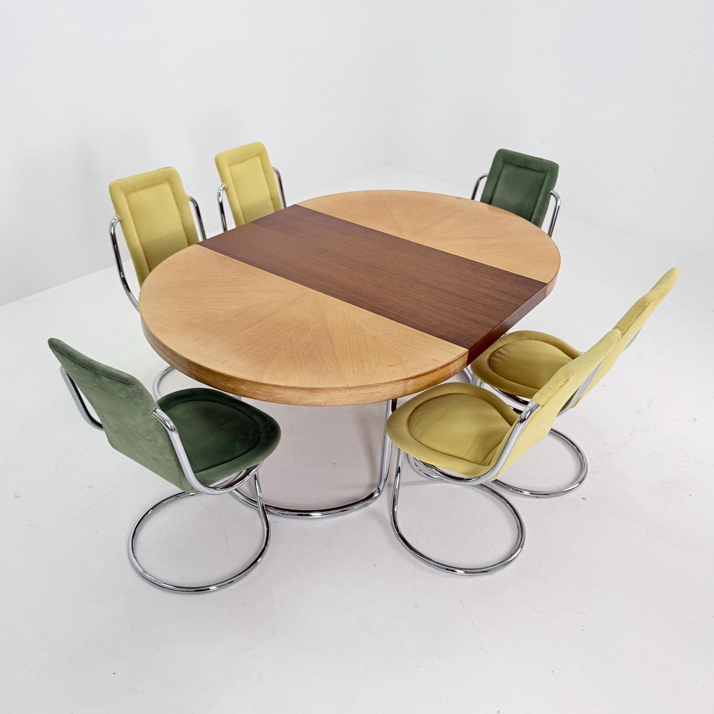 Mid Century Bauhaus Extendable Round Dining Table by Alma, Germany 1970s