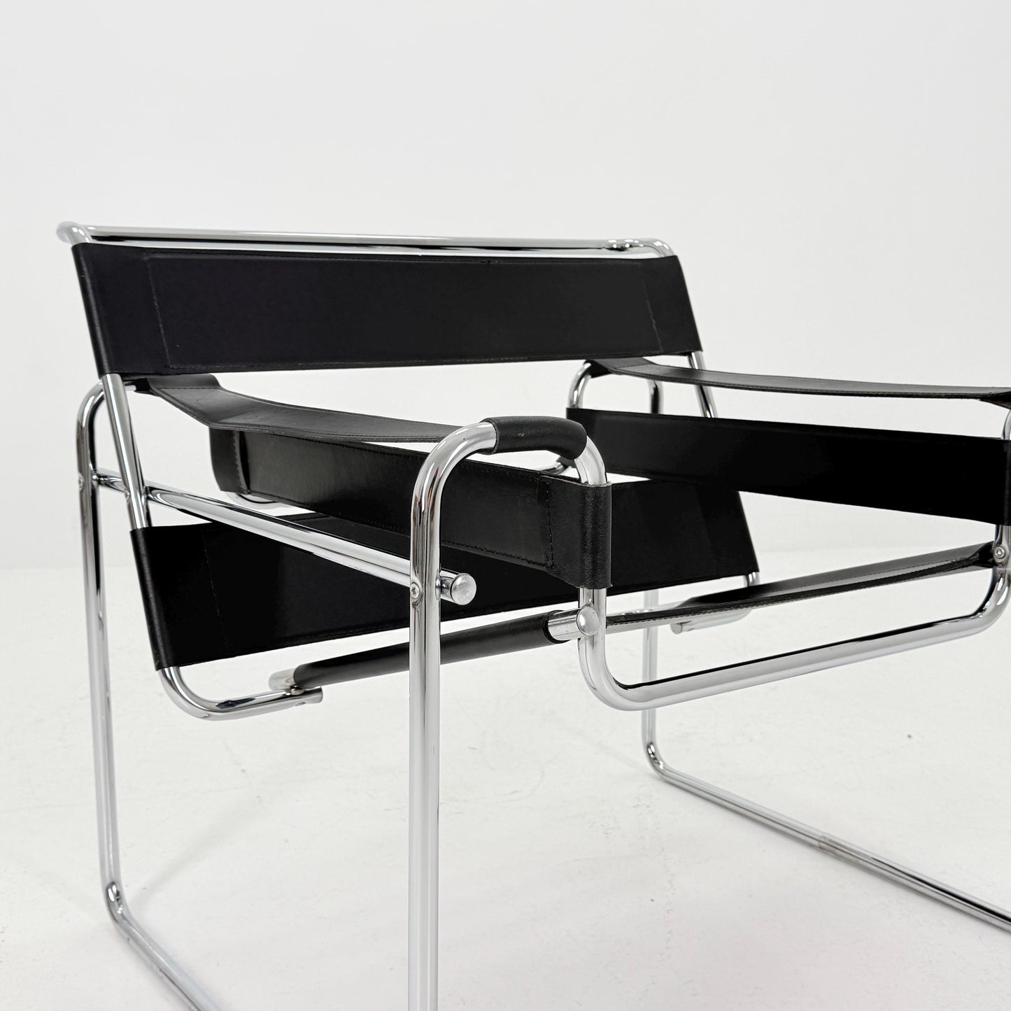 1 of 5 Mid century black B3 armchair WASSILY by Marcel Brauer, 1990s Italy