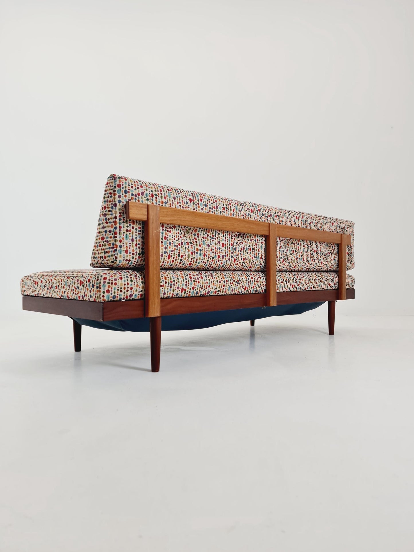 Ingmar Relling “Svane” Daybed – Norwegian Mid-Century Modern Sofa 1960s