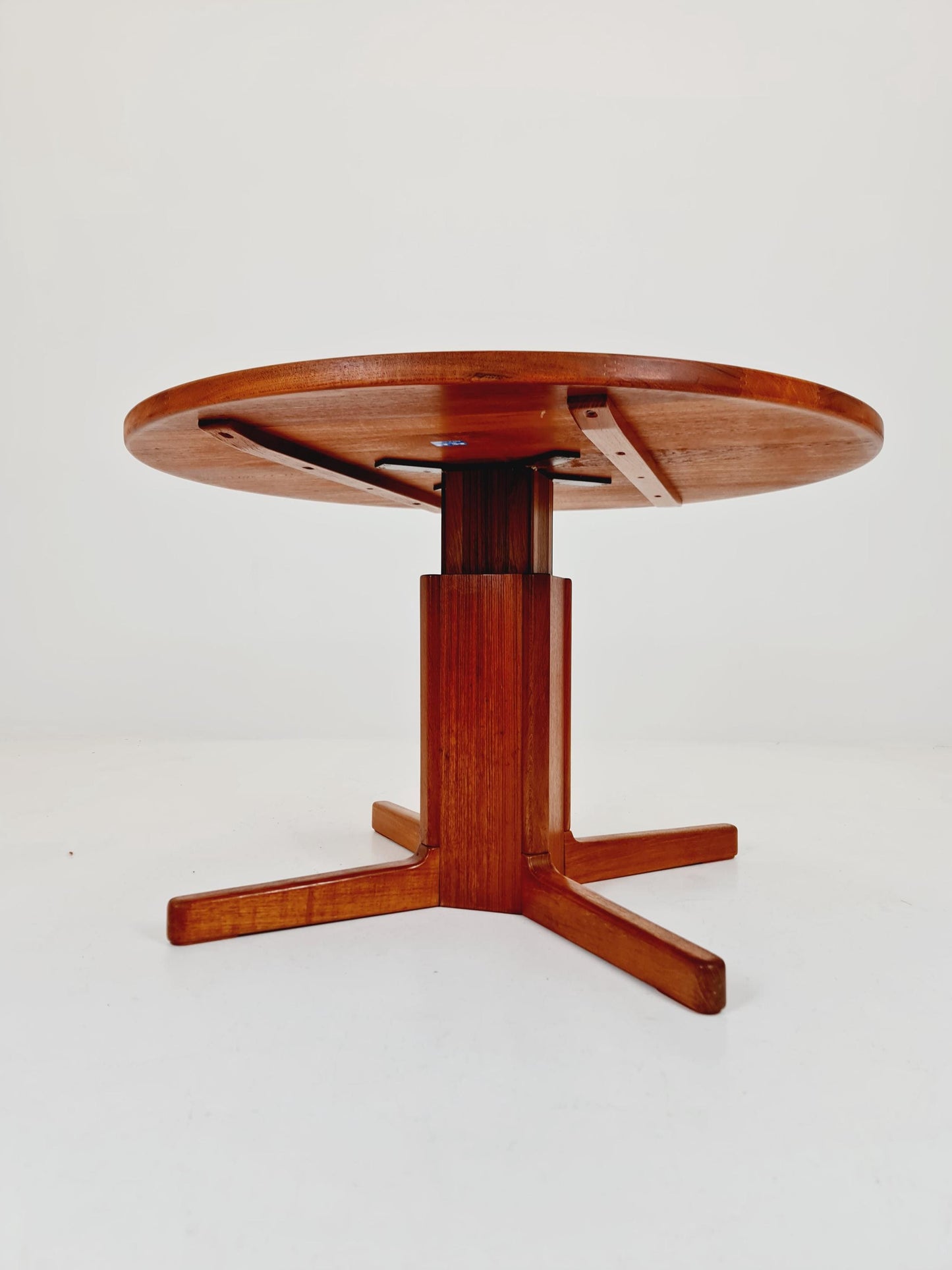 mid centuy Dansih Coffe talbe / dining Table by K.P Möbler 1950s