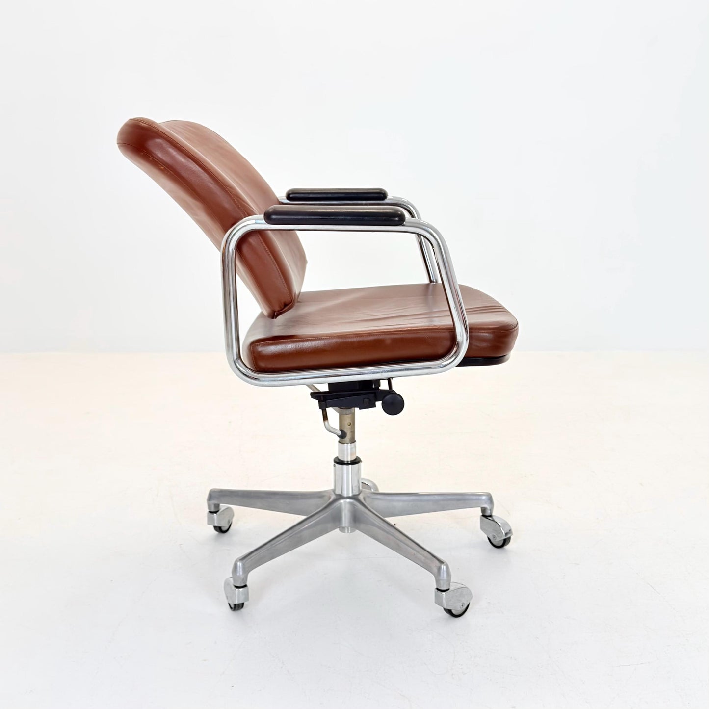 Mid-Century Italian office armchair attributed to Ico Parisi for MIM Roma Italy 1980s