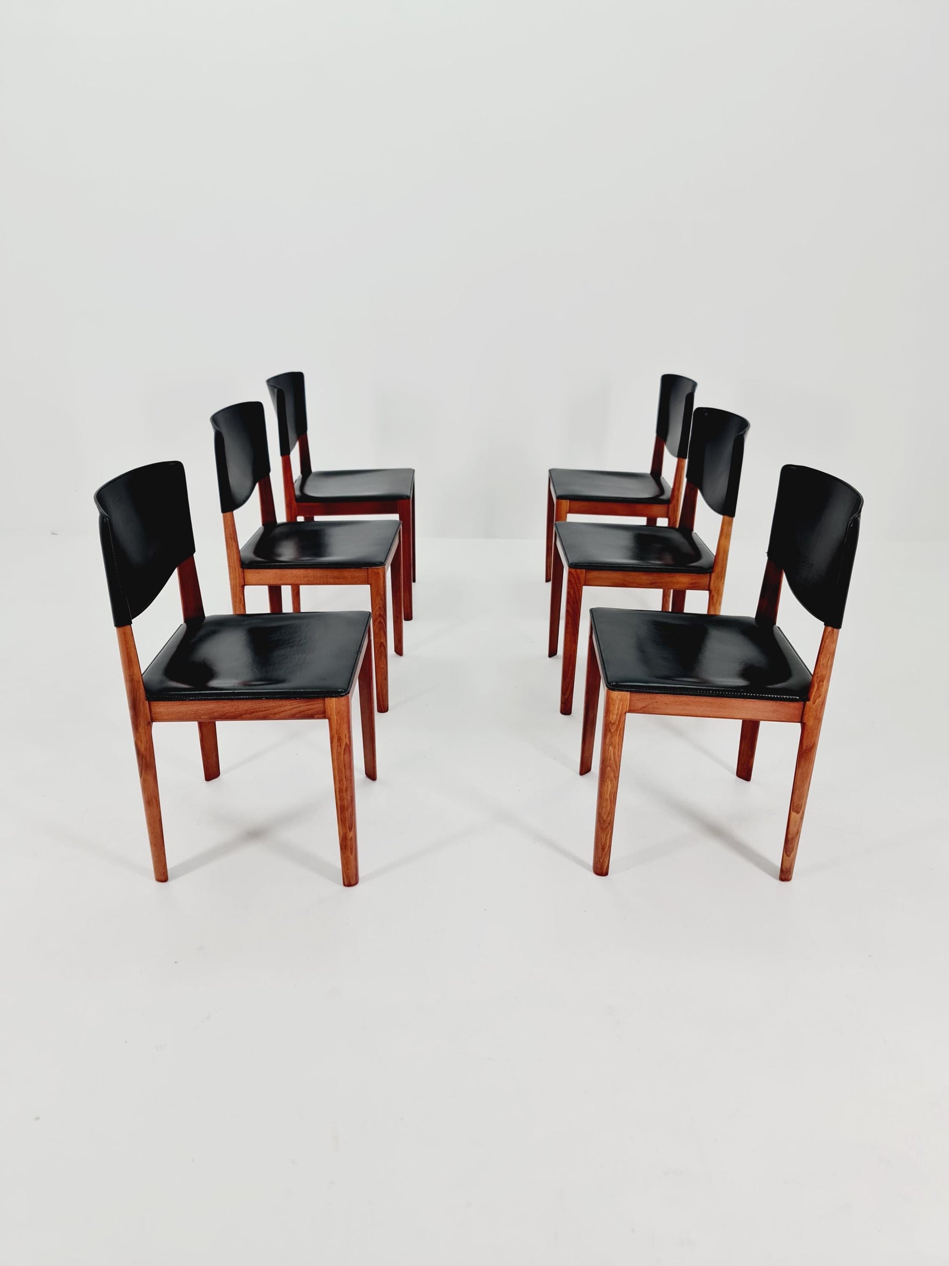 Midcentury Italien Dining Leather chairs by Matteo Grassi , set of 6