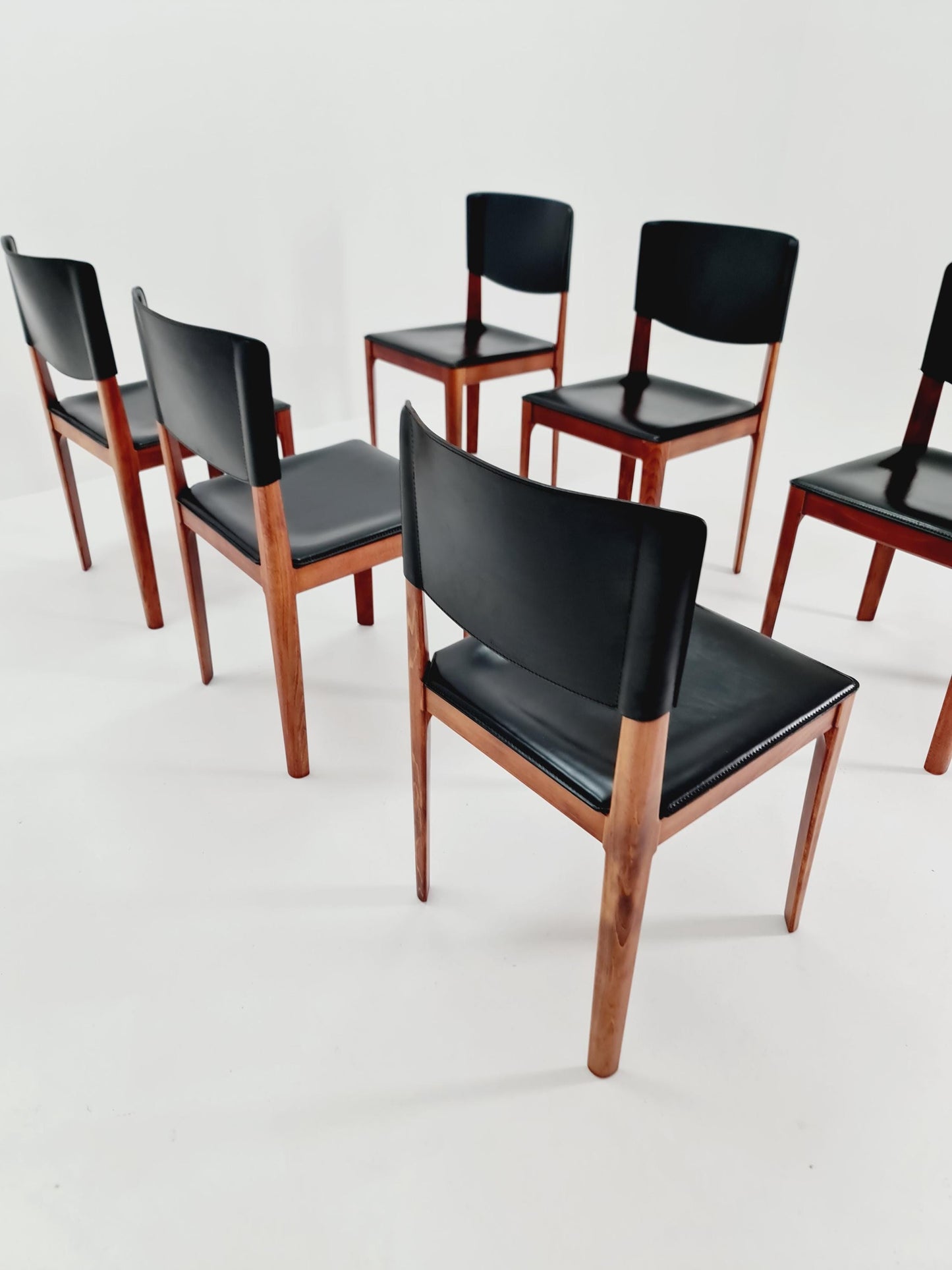 Midcentury Italien Dining Leather chairs by Matteo Grassi , set of 6