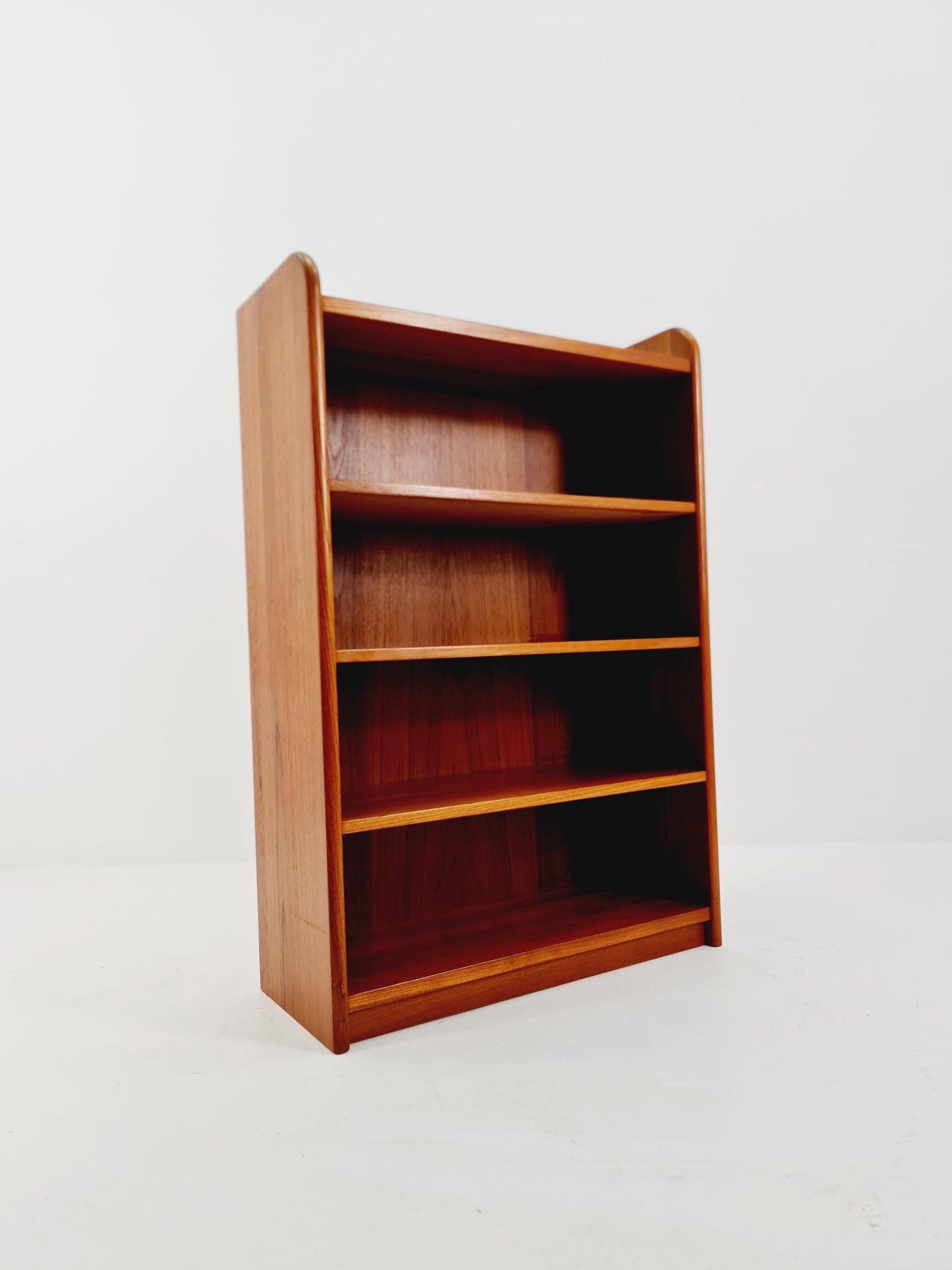 Danish freestanding vintage bookshelf system/ book case teak, Bornholm 1970s