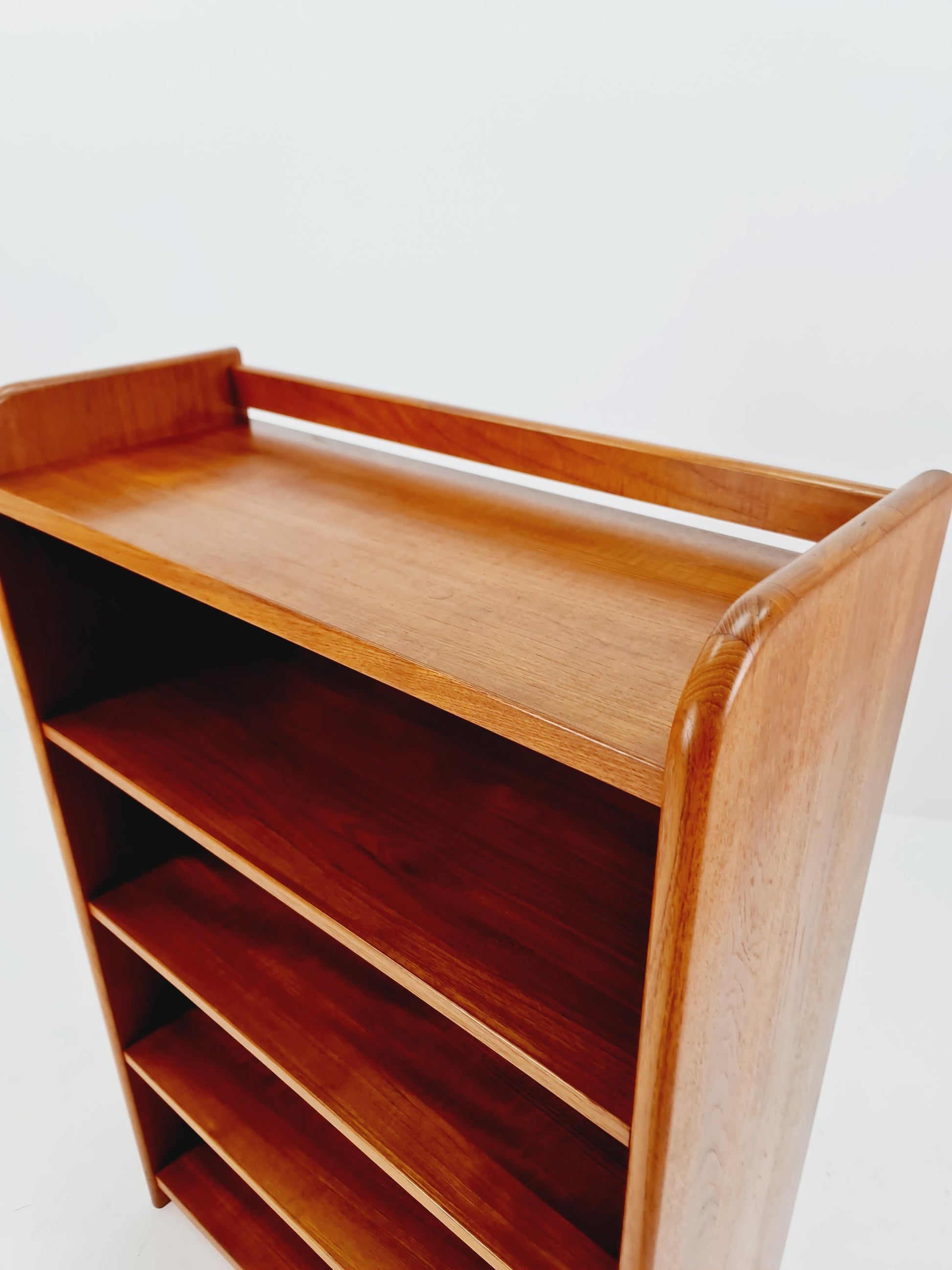 Danish freestanding vintage bookshelf system/ book case teak, Bornholm 1970s