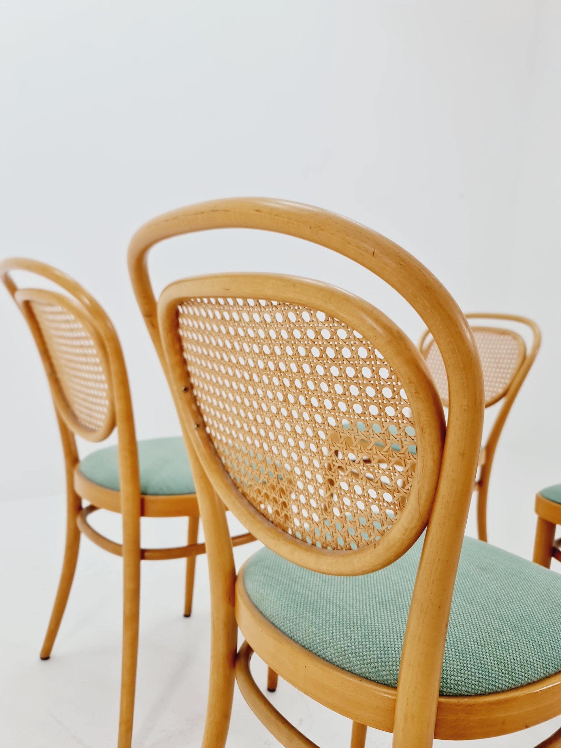 Set of 6 Original Thonet 215 R Bentwood Dining Chairs with Cane Backs &Rattan – Vintage Bistro / Cafe Chairs