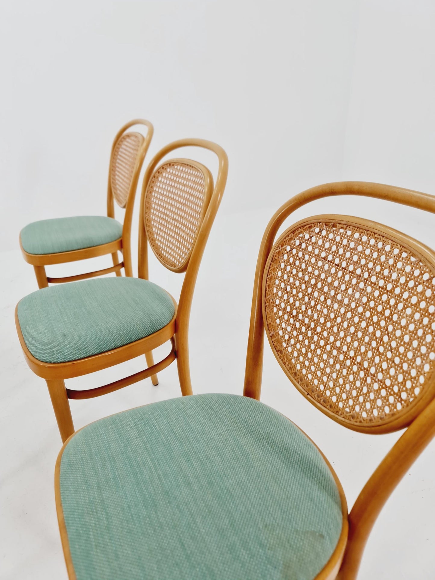Set of 6 Original Thonet 215 R Bentwood Dining Chairs with Cane Backs &Rattan – Vintage Bistro / Cafe Chairs
