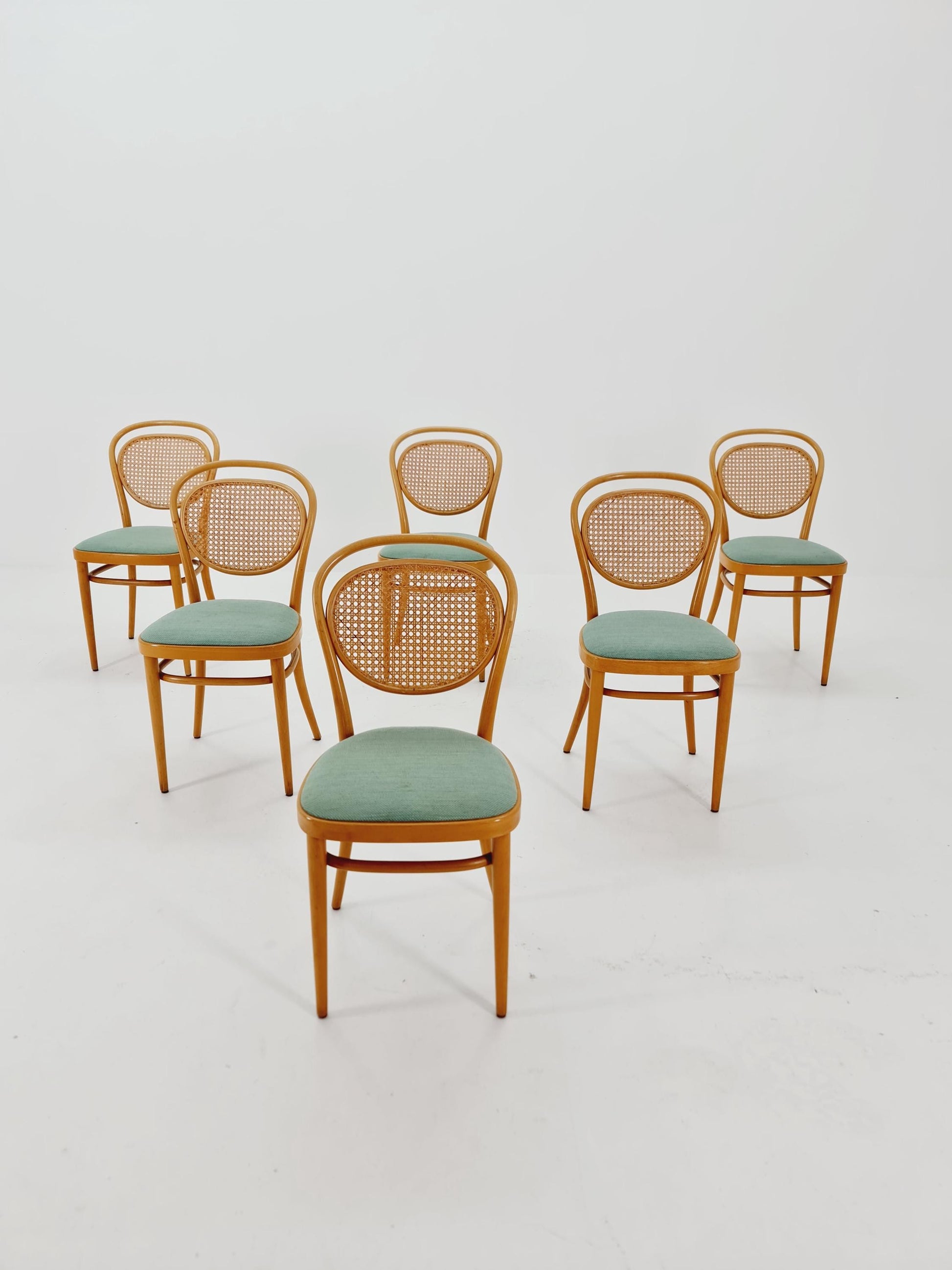 Set of 6 Original Thonet 215 R Bentwood Dining Chairs with Cane Backs &Rattan – Vintage Bistro / Cafe Chairs