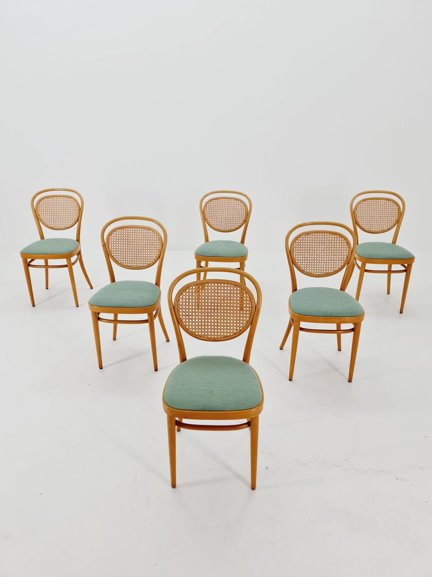 Set of 6 Original Thonet 215 R Bentwood Dining Chairs with Cane Backs &Rattan – Vintage Bistro / Cafe Chairs