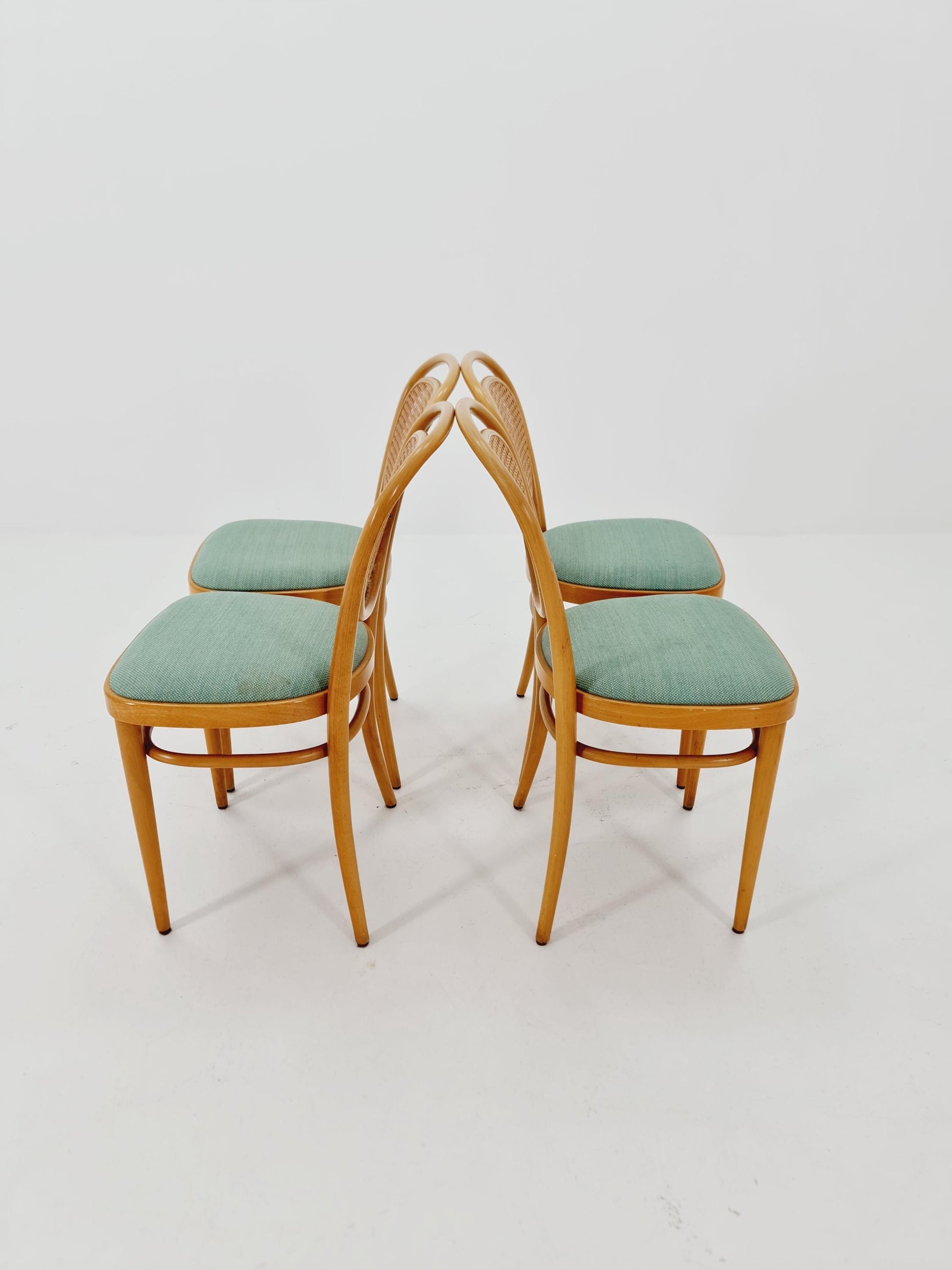 Set of 4 Original Thonet 215 R Bentwood Dining Chairs with Cane Backs &Rattan – Vintage Bistro / Cafe Chairs
