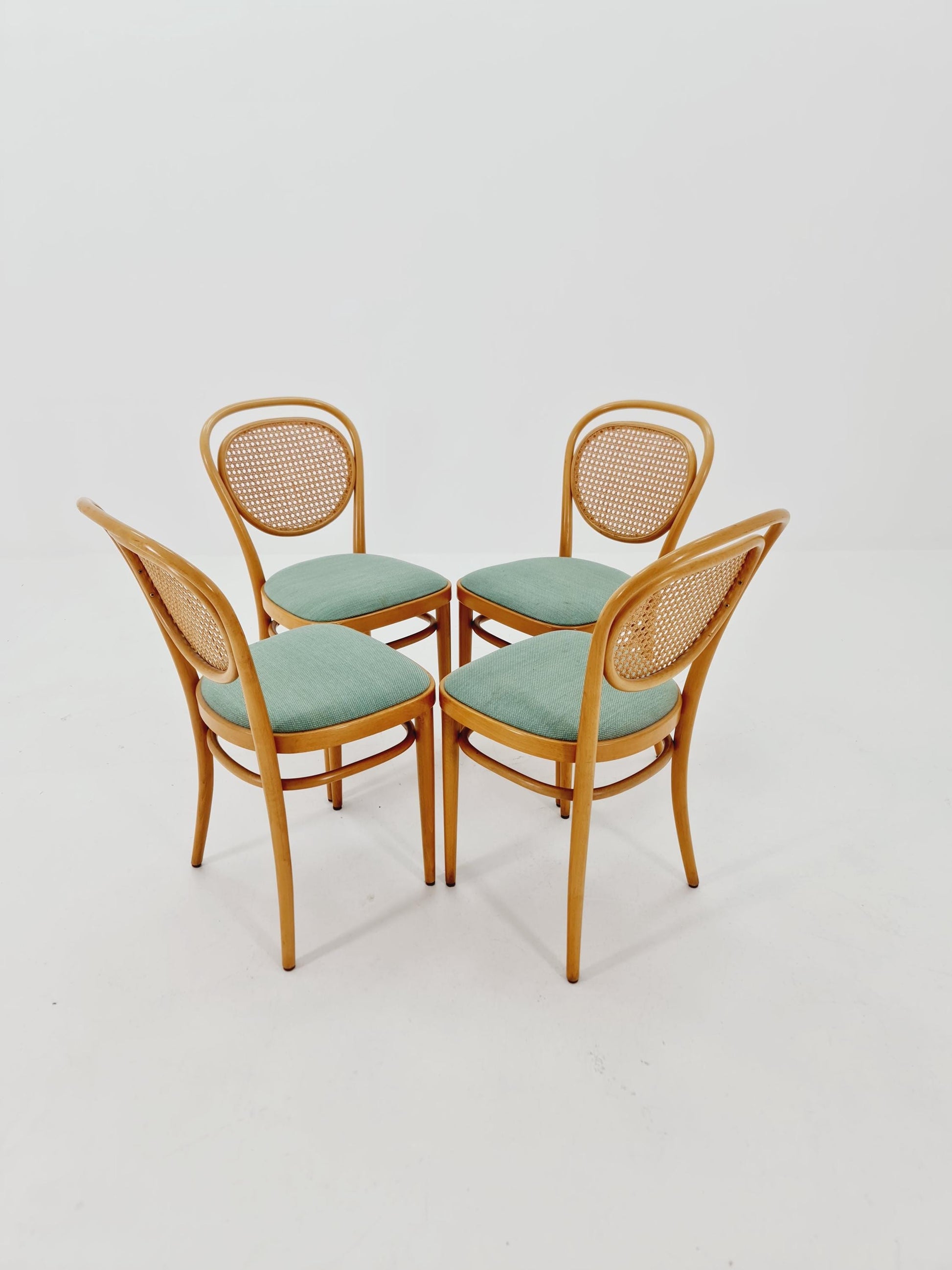 Set of 4 Original Thonet 215 R Bentwood Dining Chairs with Cane Backs &Rattan – Vintage Bistro / Cafe Chairs