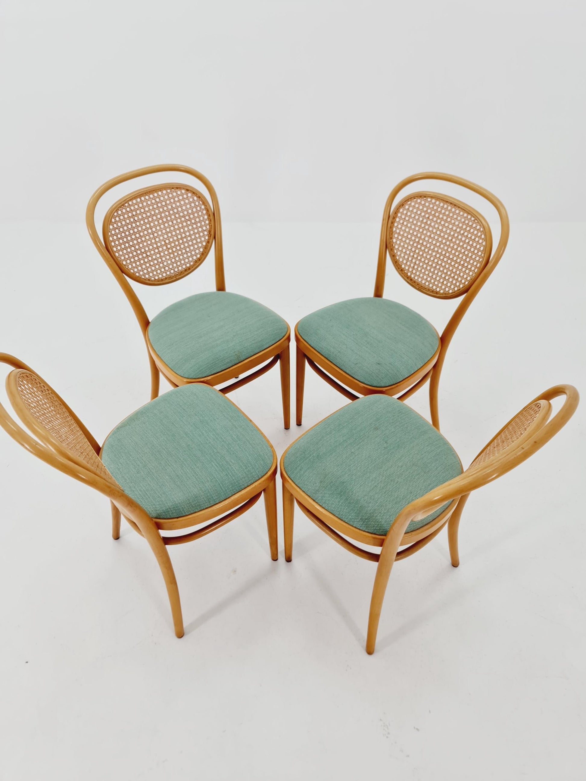 Set of 4 Original Thonet 215 R Bentwood Dining Chairs with Cane Backs &Rattan – Vintage Bistro / Cafe Chairs
