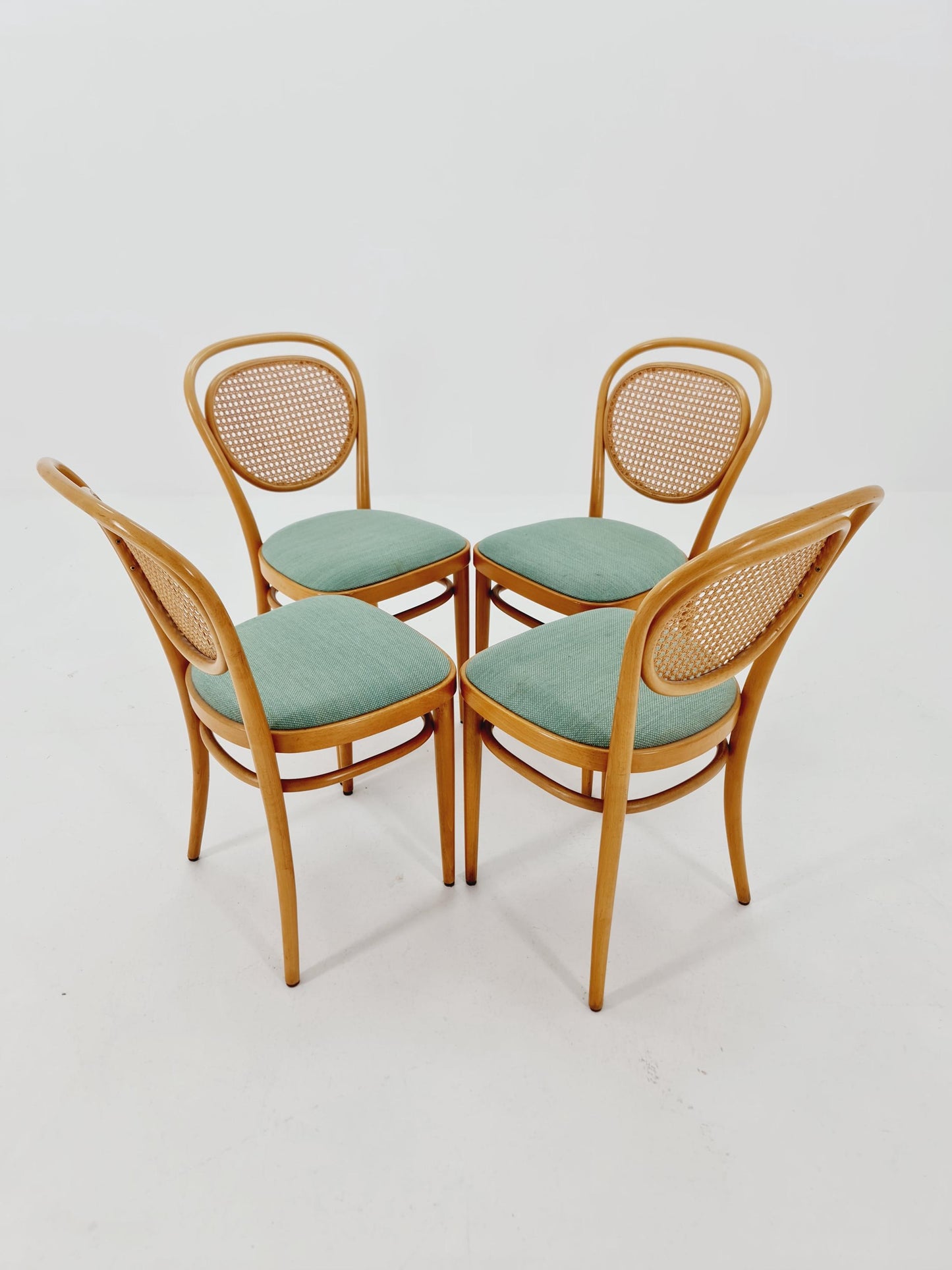 Set of 4 Original Thonet 215 R Bentwood Dining Chairs with Cane Backs &Rattan – Vintage Bistro / Cafe Chairs