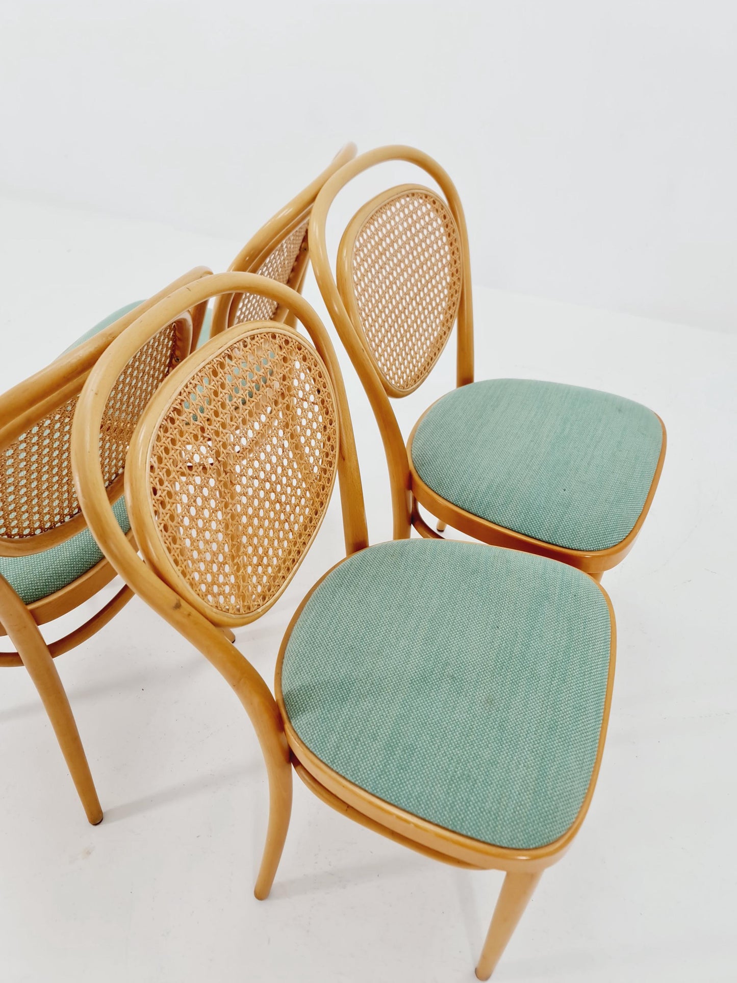 Set of 4 Original Thonet 215 R Bentwood Dining Chairs with Cane Backs &Rattan – Vintage Bistro / Cafe Chairs